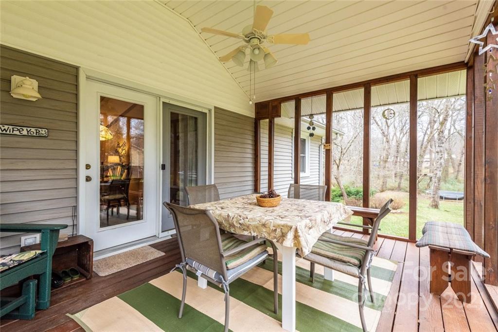 1927 20th Street Court NE