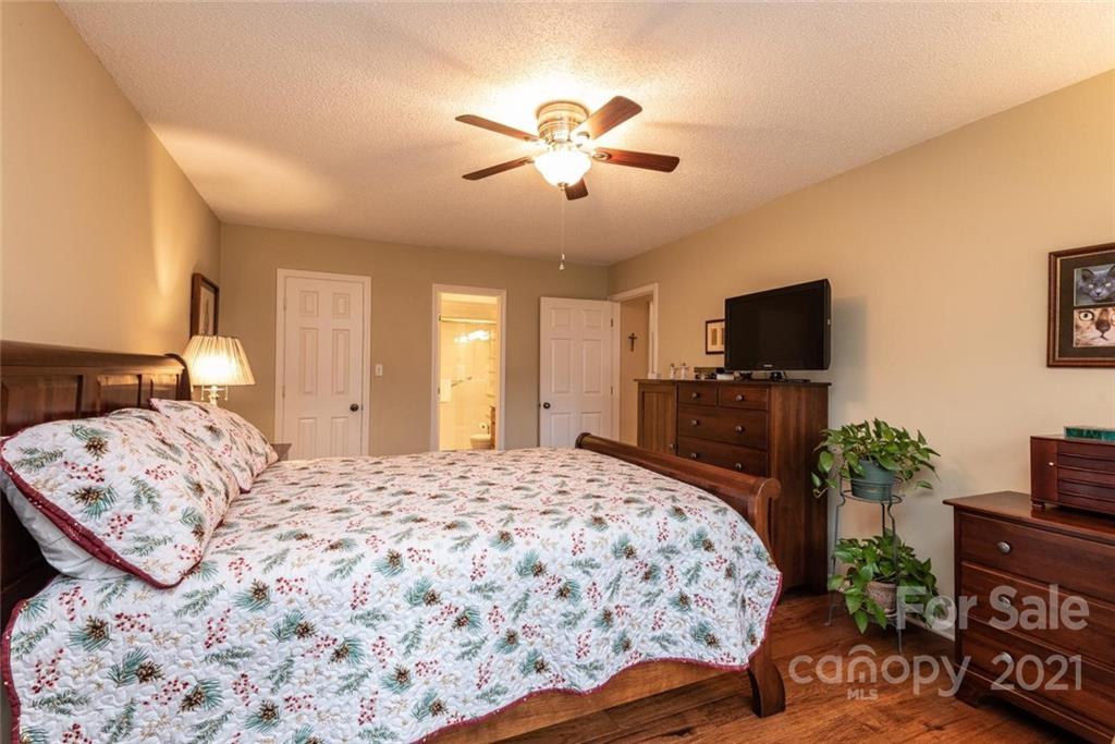 1927 20th Street Court NE