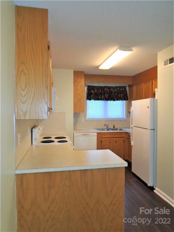 3383 White Oak Court