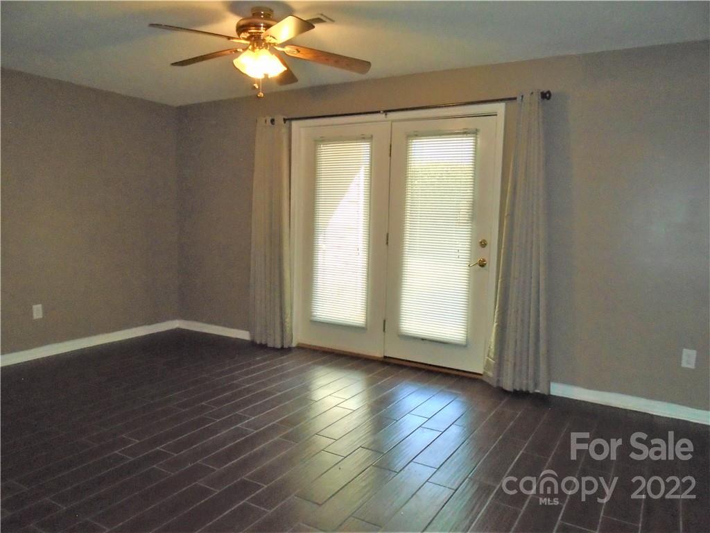 3383 White Oak Court