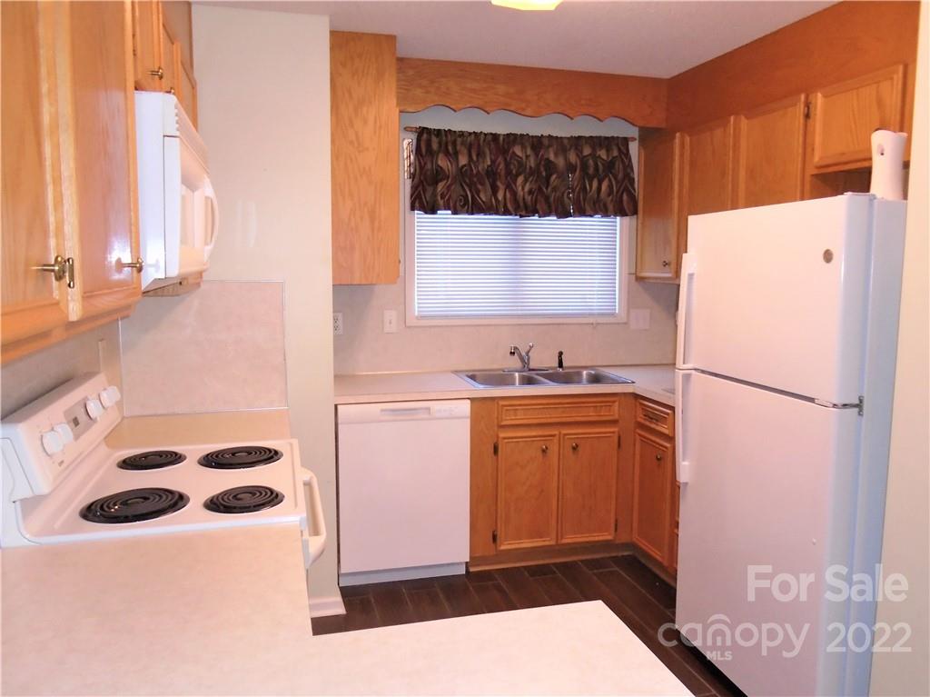 3383 White Oak Court