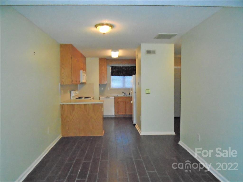 3383 White Oak Court