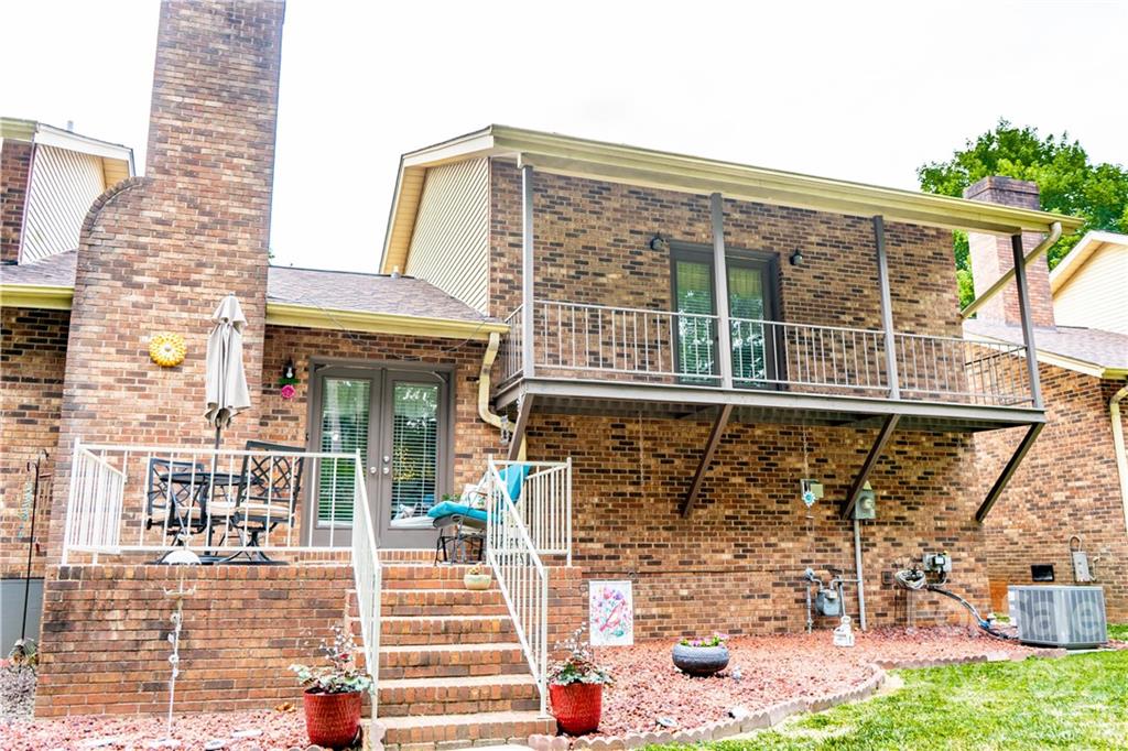 536 6th Street Circle NE