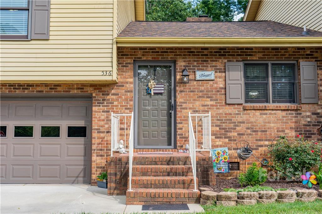 536 6th Street Circle NE