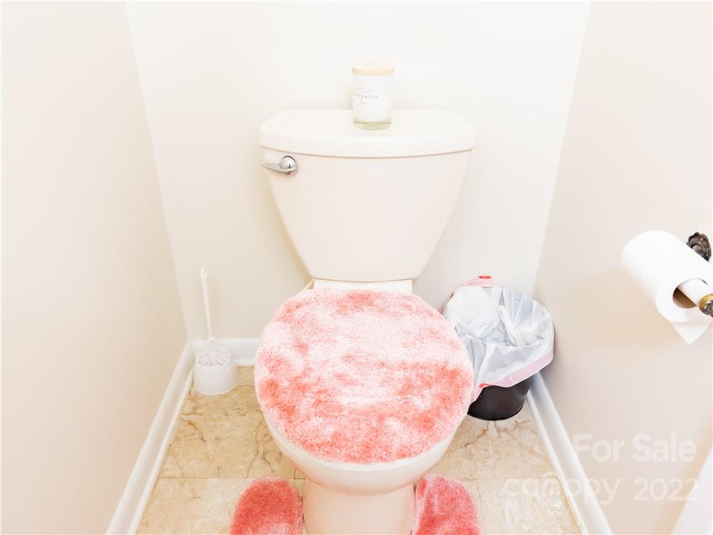 536 6th Street Circle NE