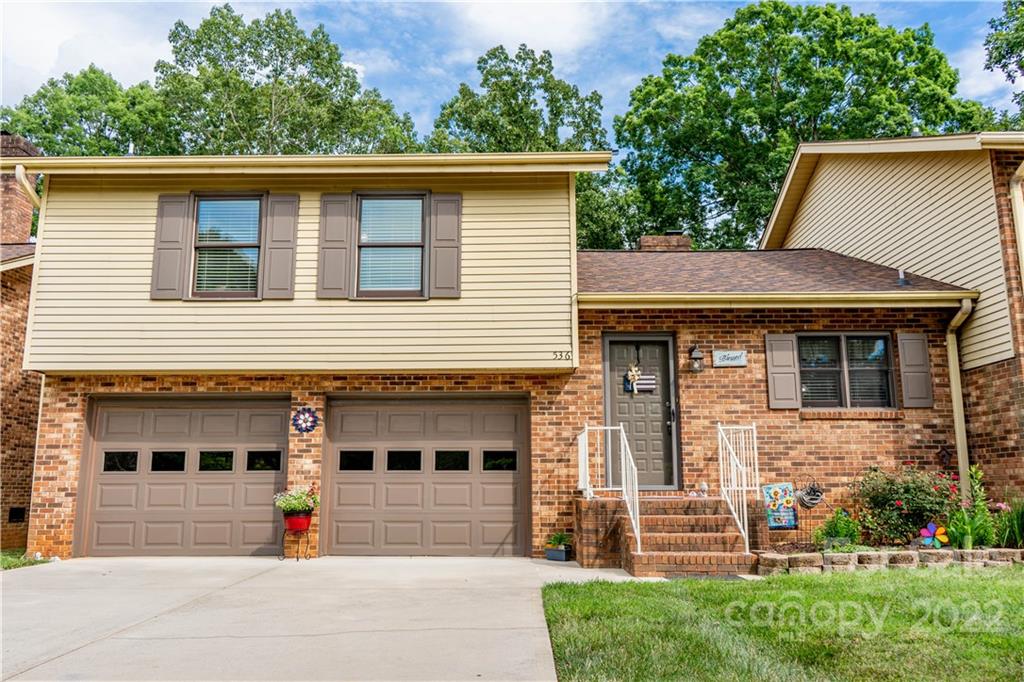 536 6th Street Circle NE