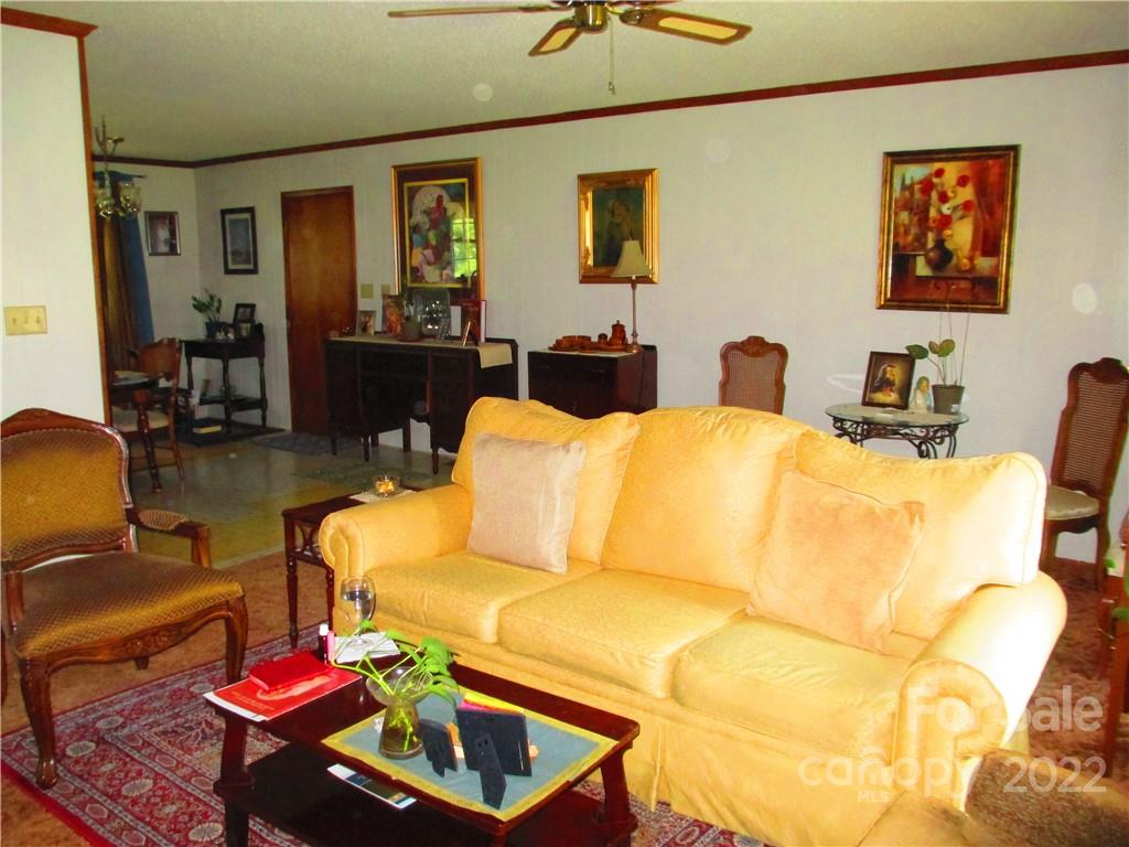 3036 Cochran Street Unit: 13
