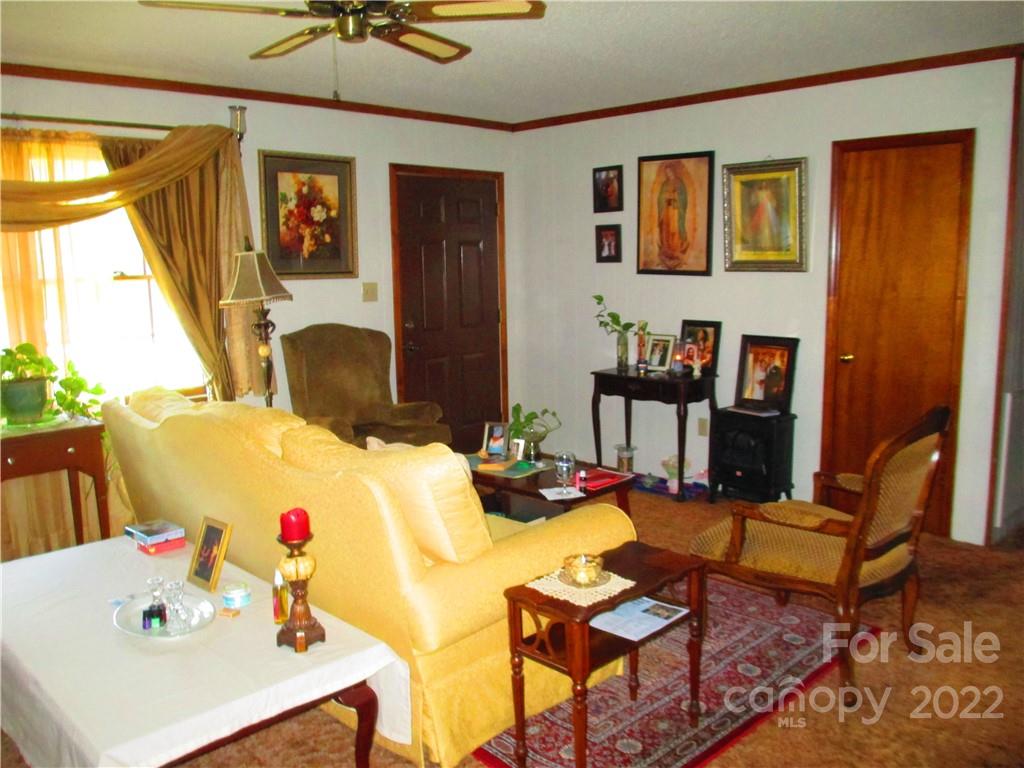 3036 Cochran Street Unit: 13