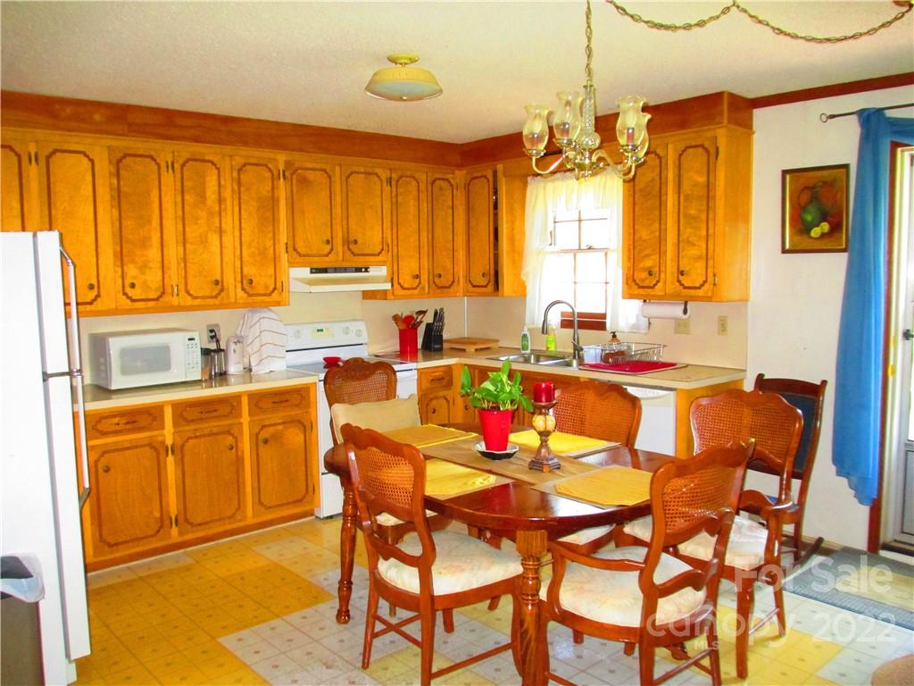 3036 Cochran Street Unit: 13