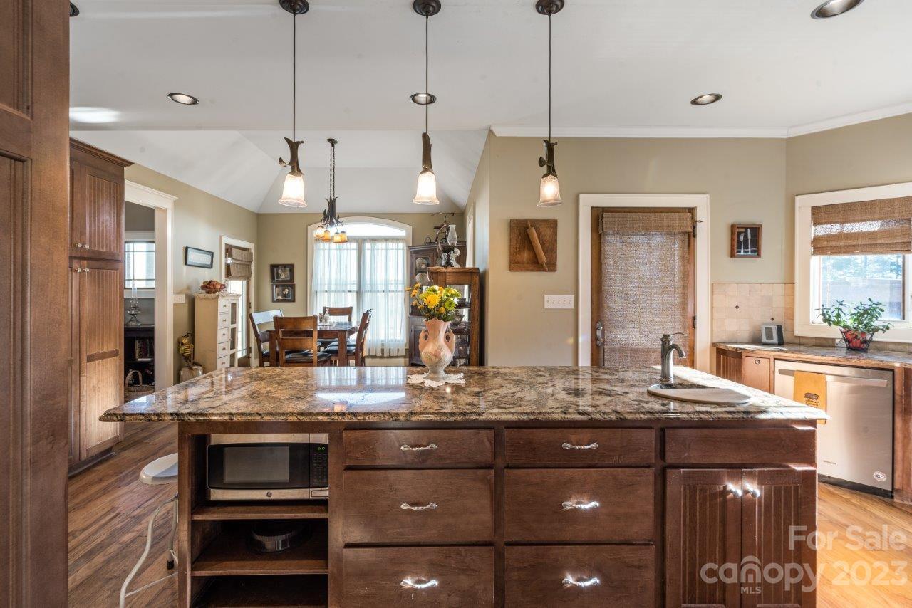 450 Pine Cove Road