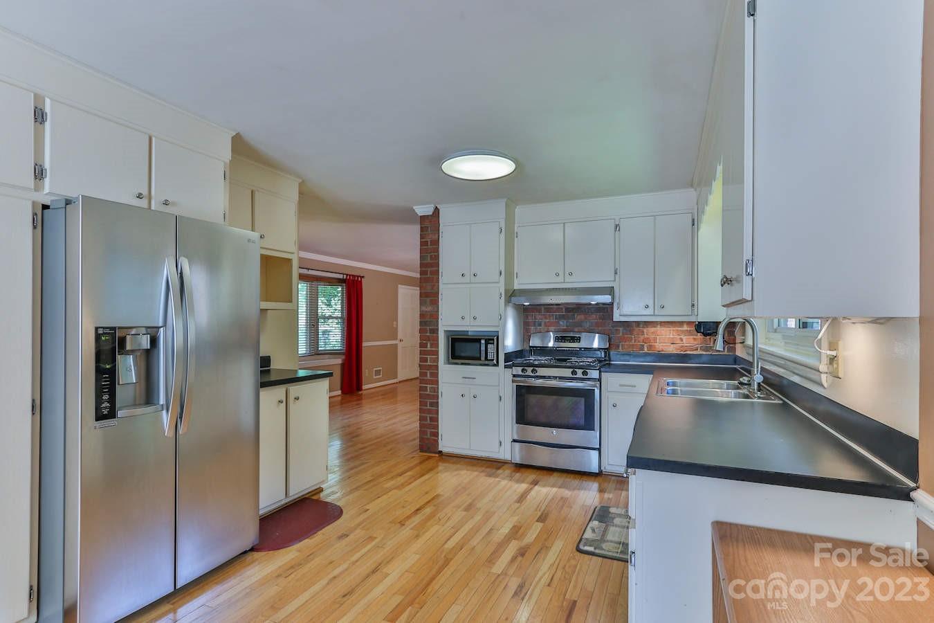 1341 36th Ave Drive NE