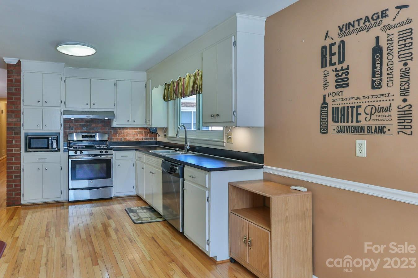 1341 36th Ave Drive NE