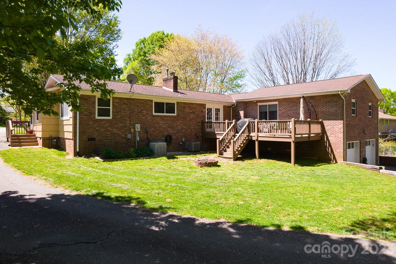 1341 36th Ave Drive NE