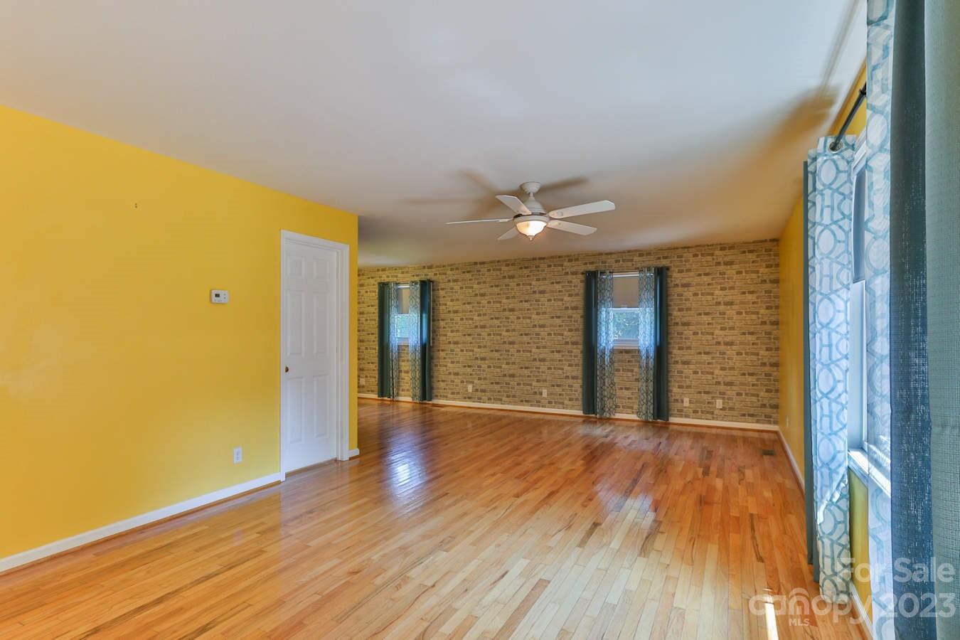 1341 36th Ave Drive NE