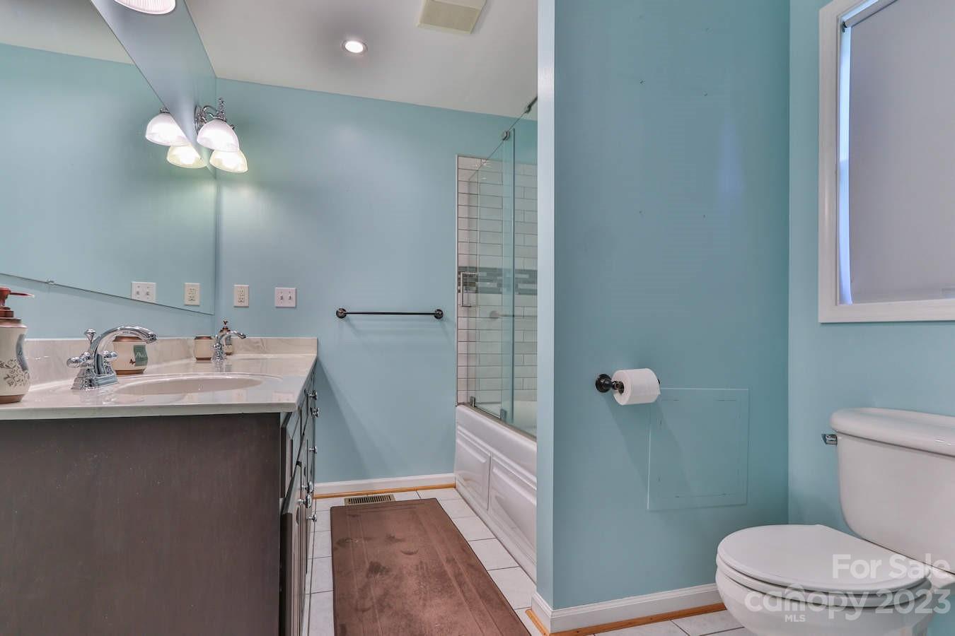 1341 36th Ave Drive NE