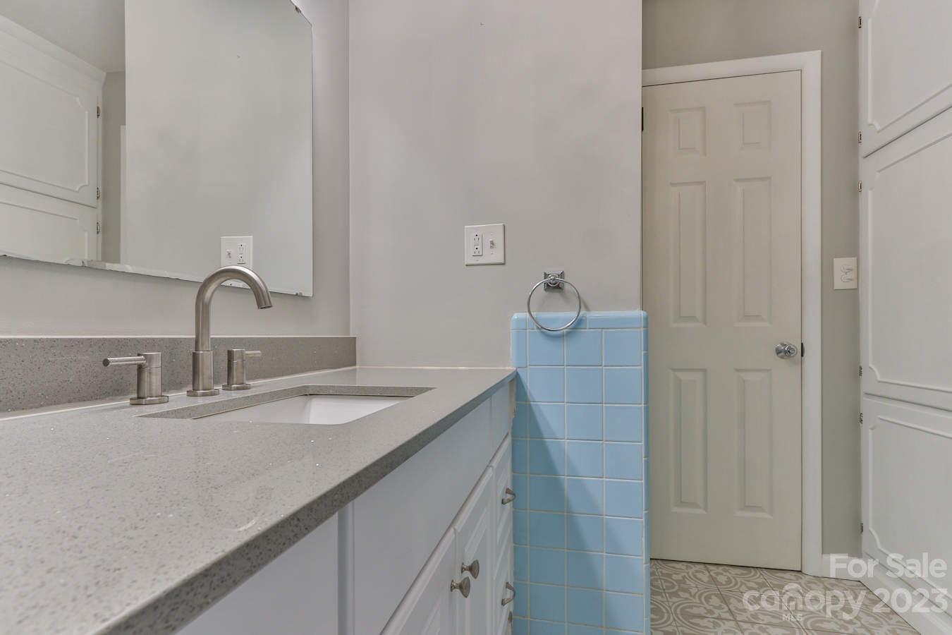 1341 36th Ave Drive NE