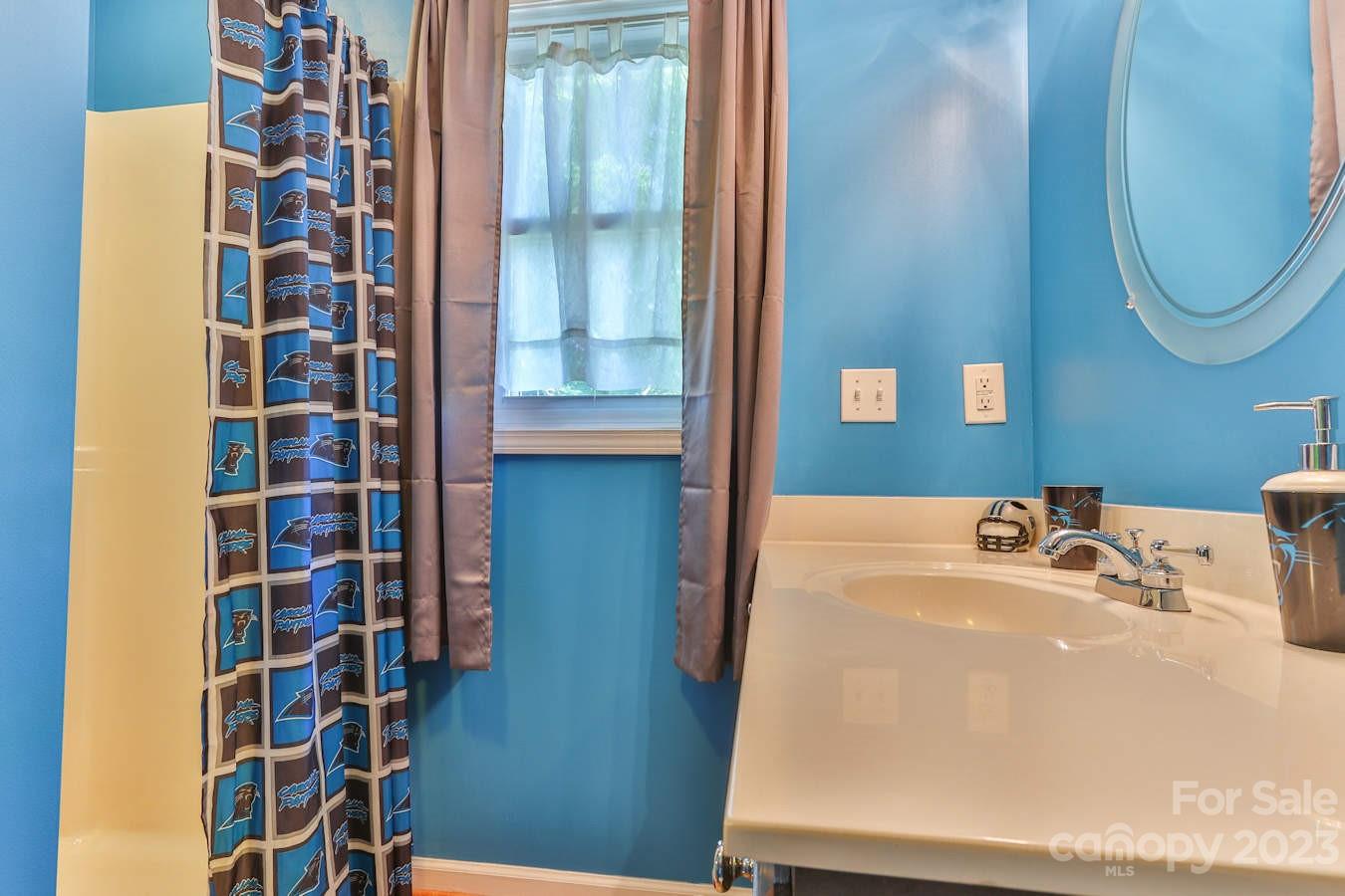 1341 36th Ave Drive NE