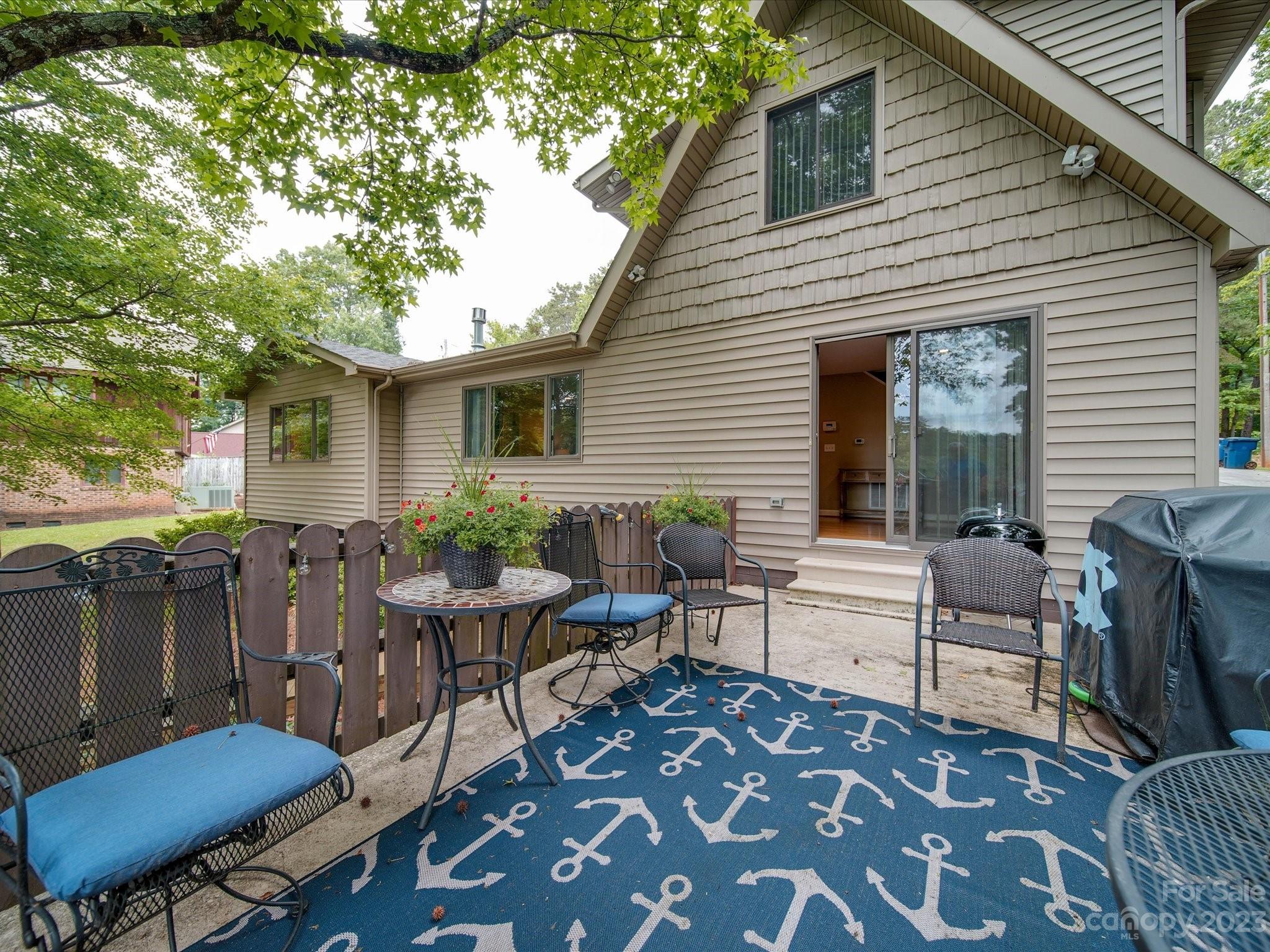 10617 Willow Oak Road