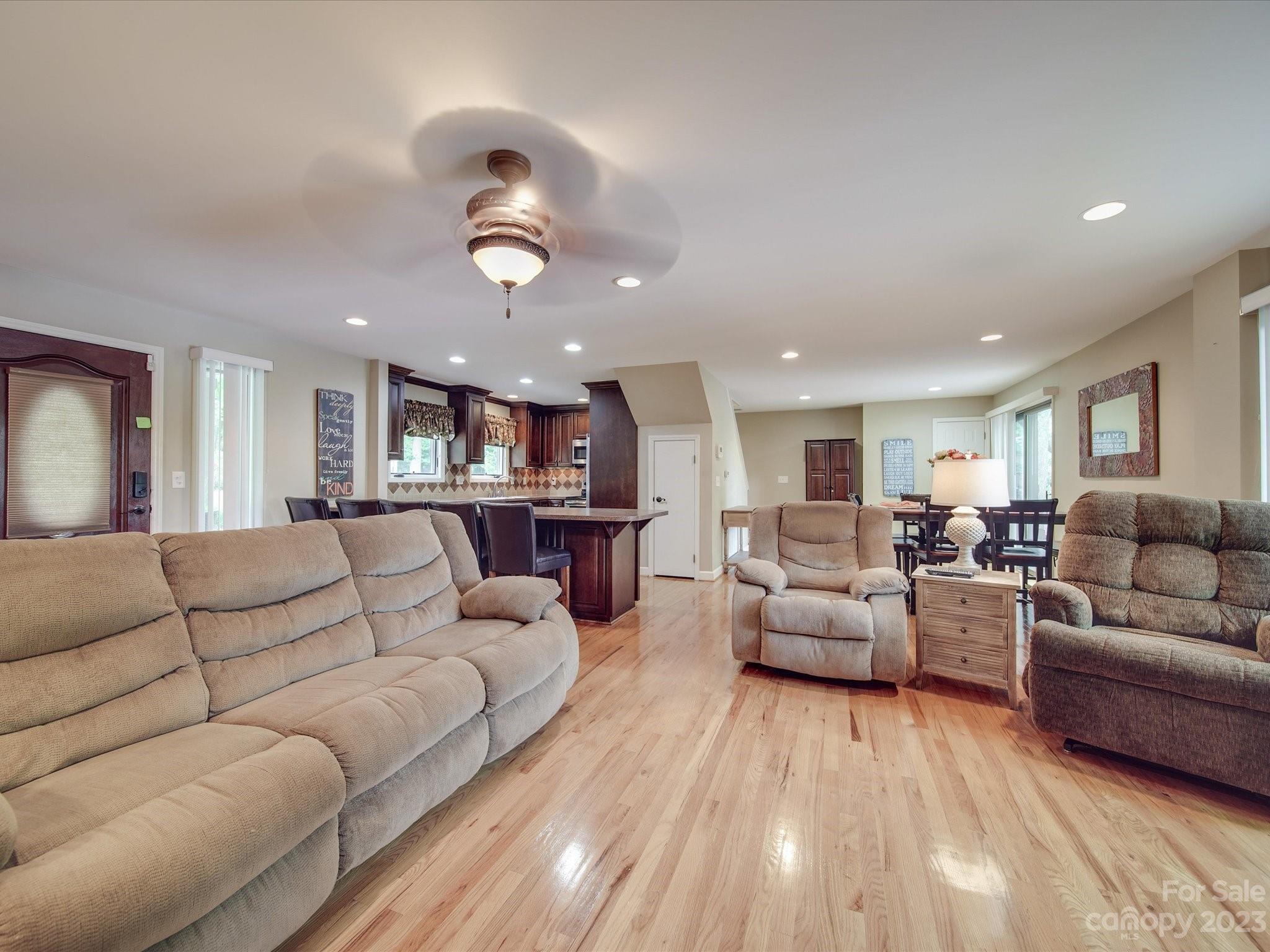 10617 Willow Oak Road