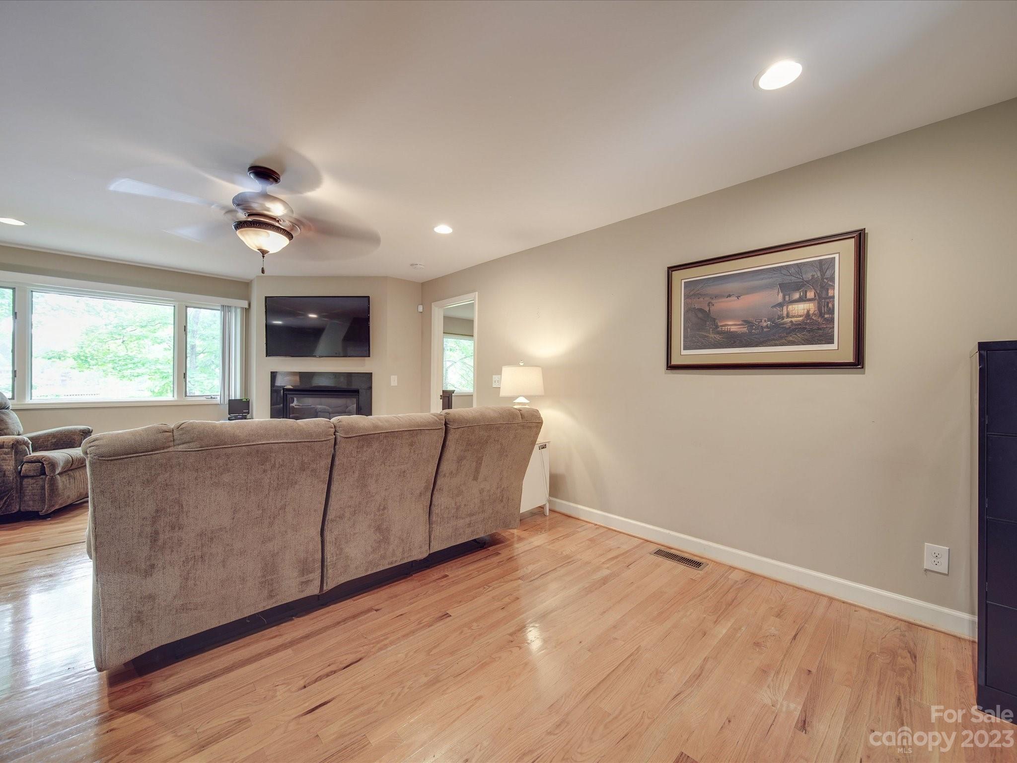 10617 Willow Oak Road