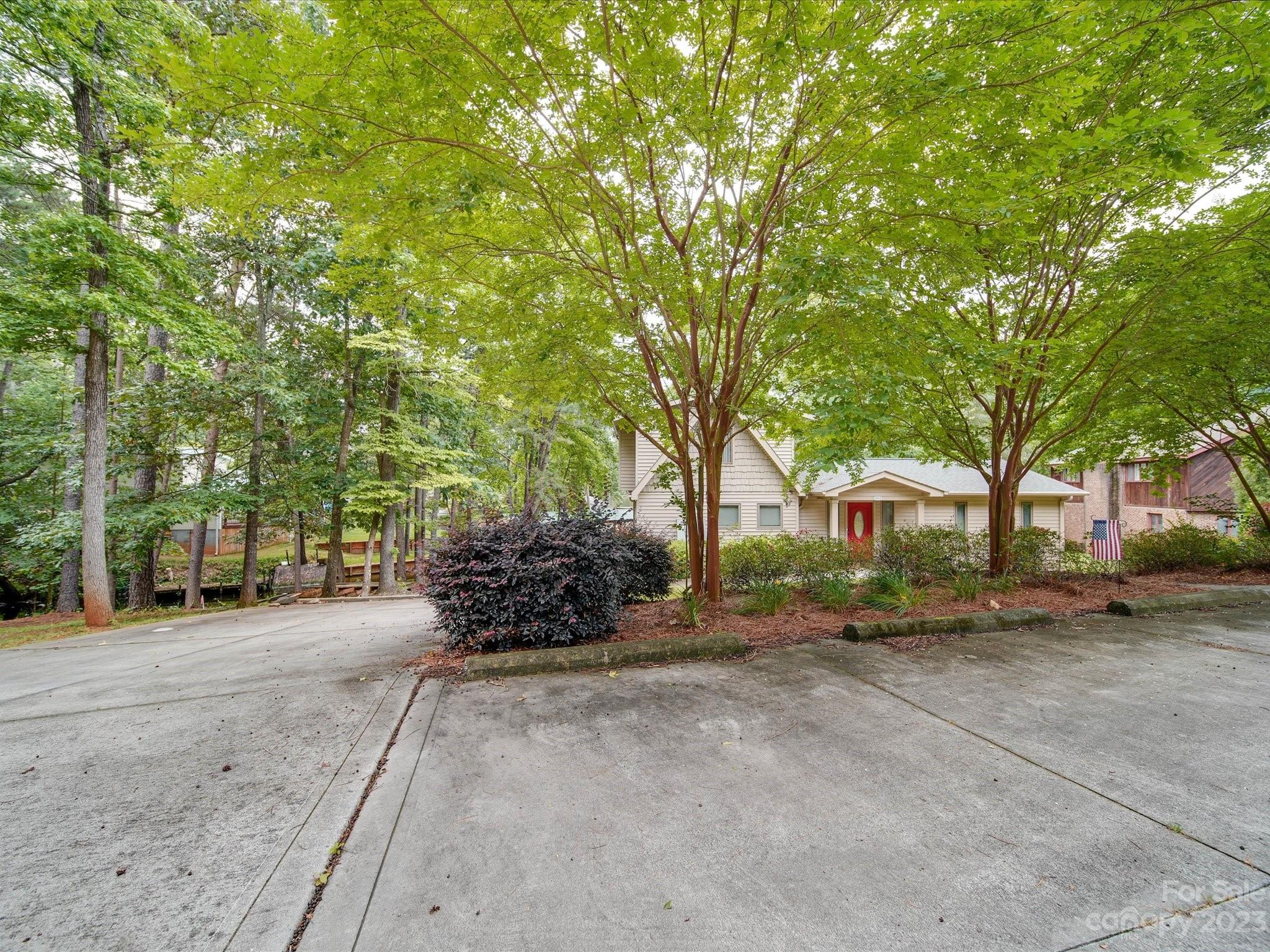 10617 Willow Oak Road