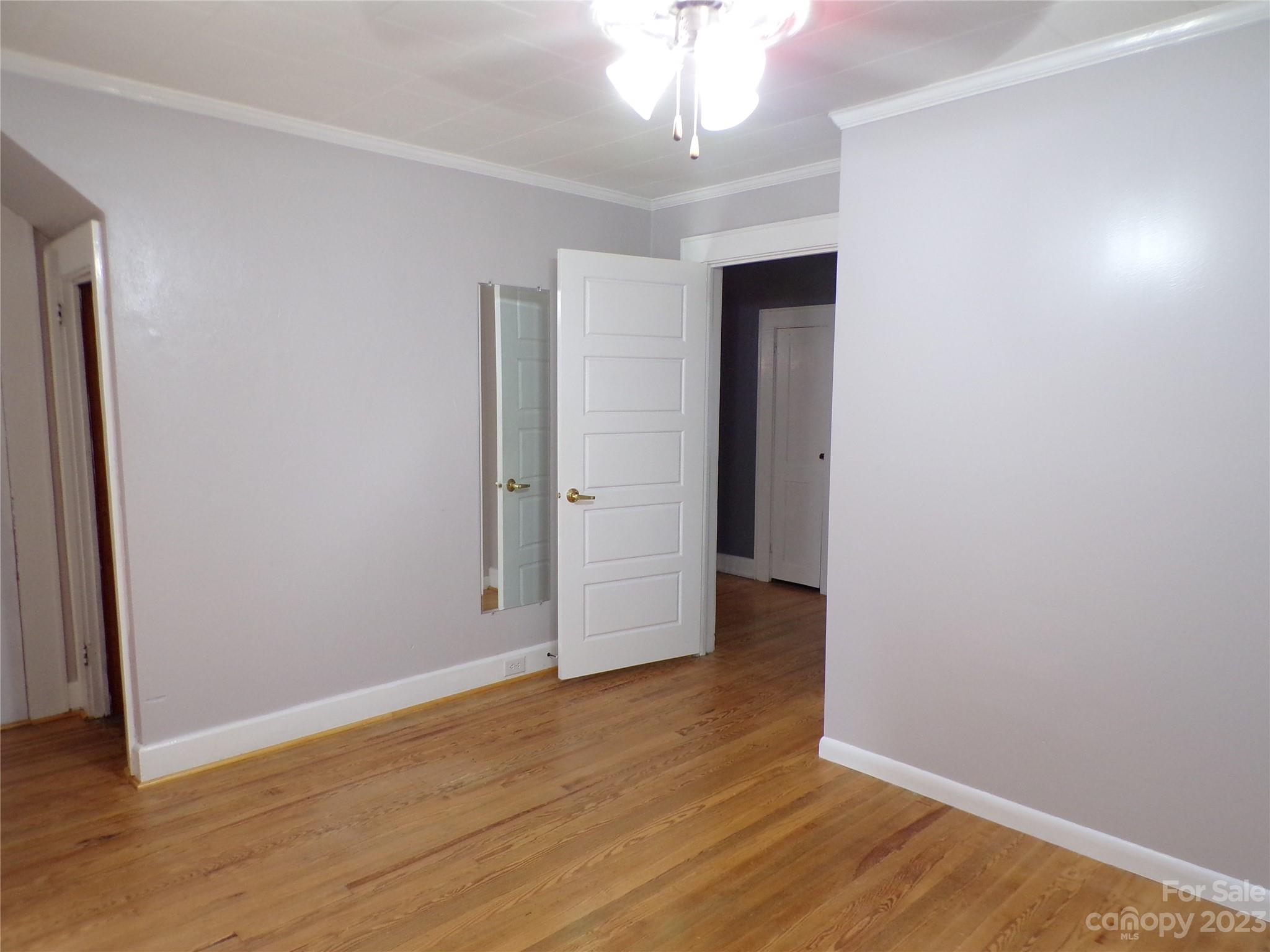 1048 4th Street NE