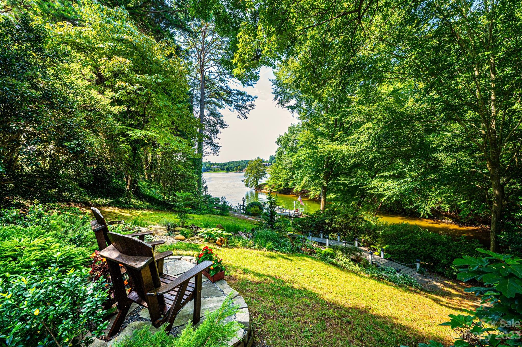 718 Wood Hollow Road