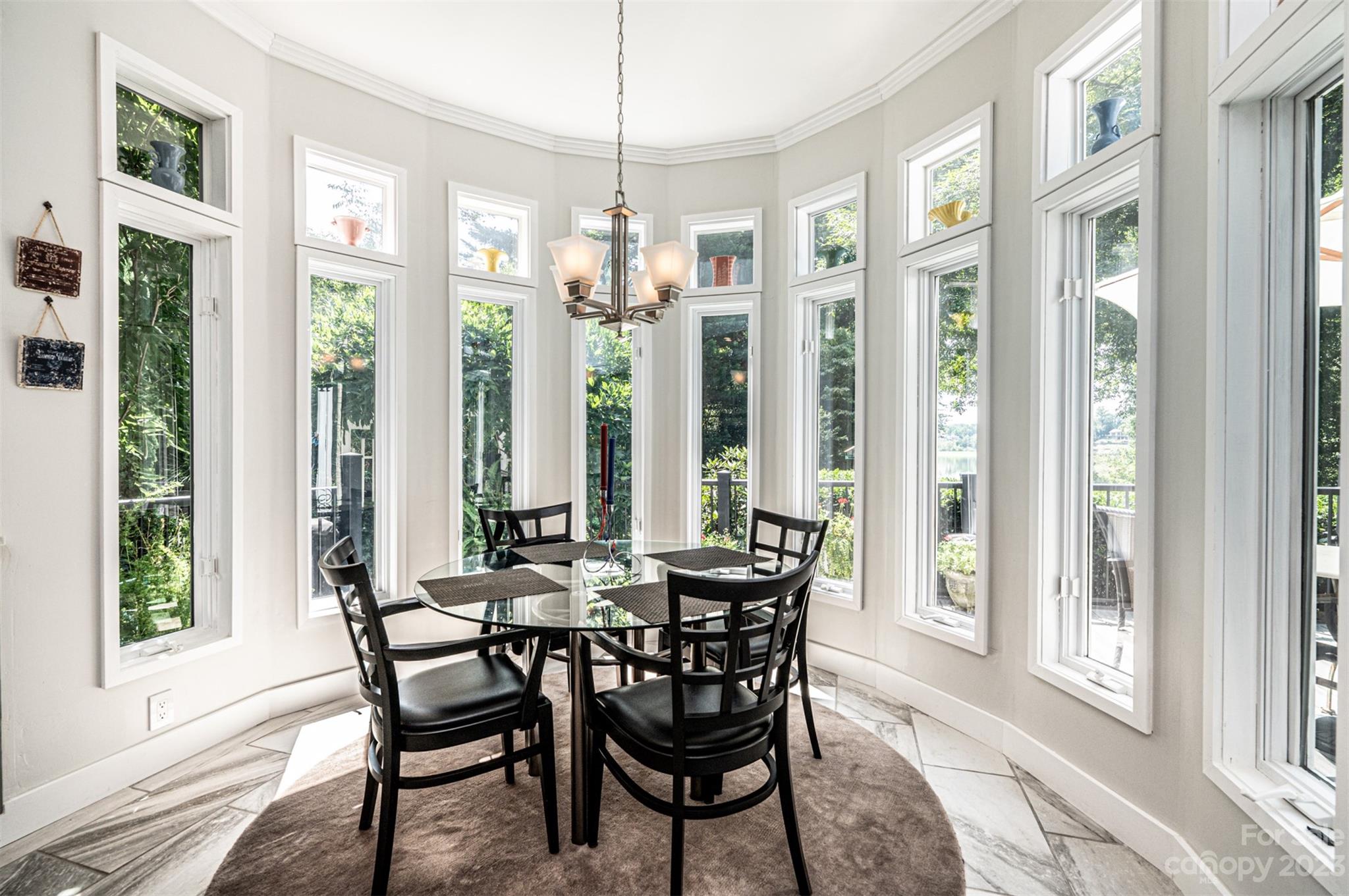 718 Wood Hollow Road