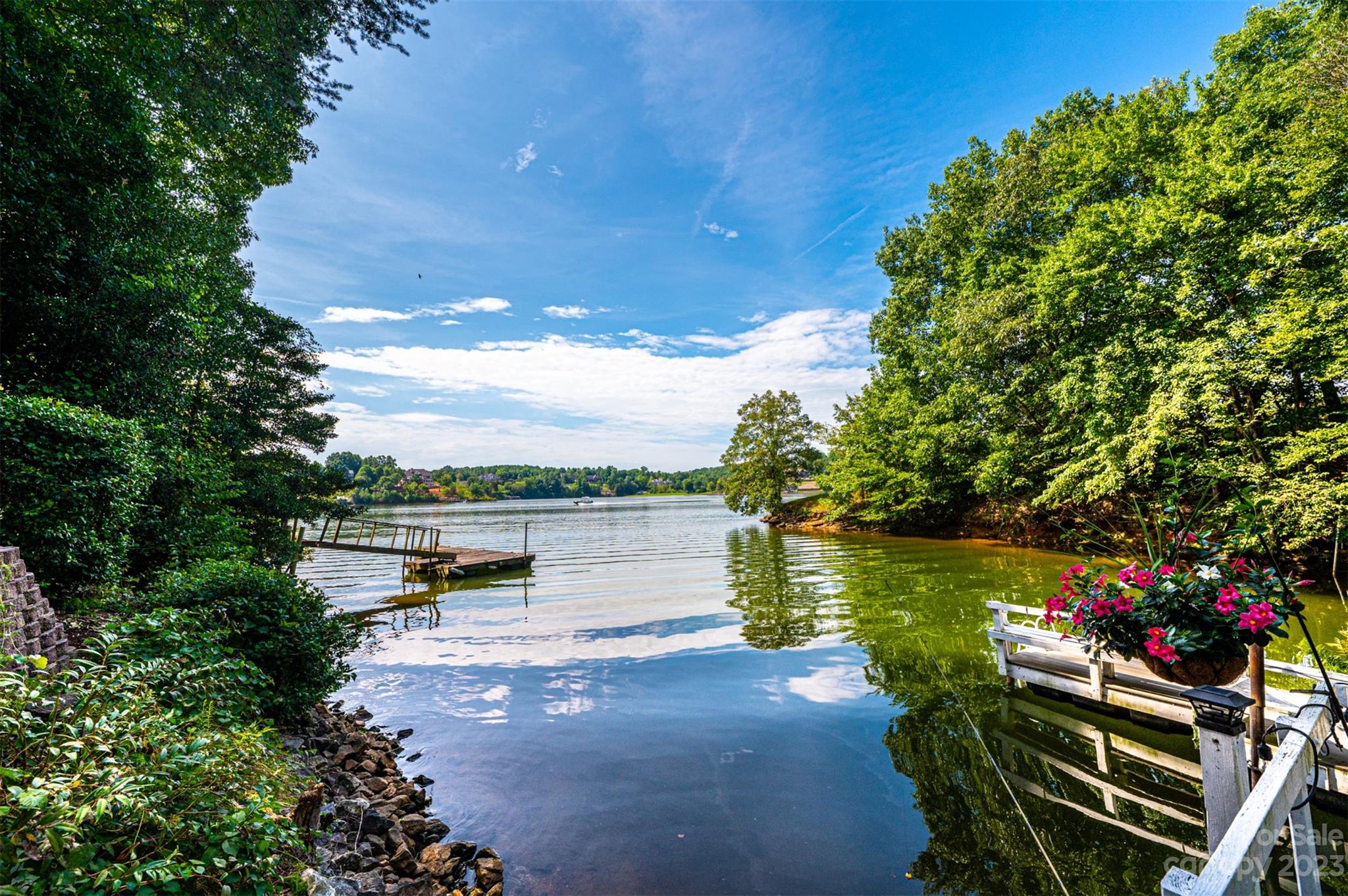 718 Wood Hollow Road