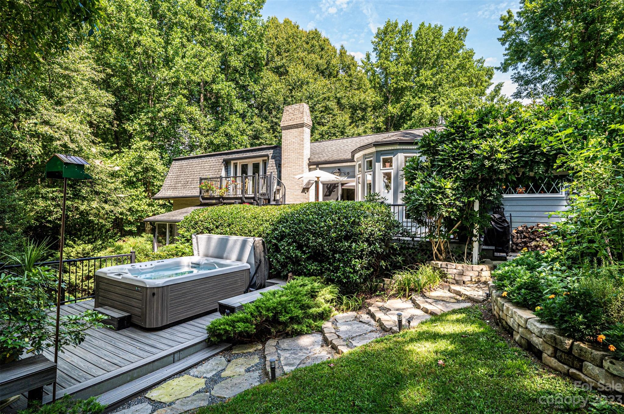 718 Wood Hollow Road