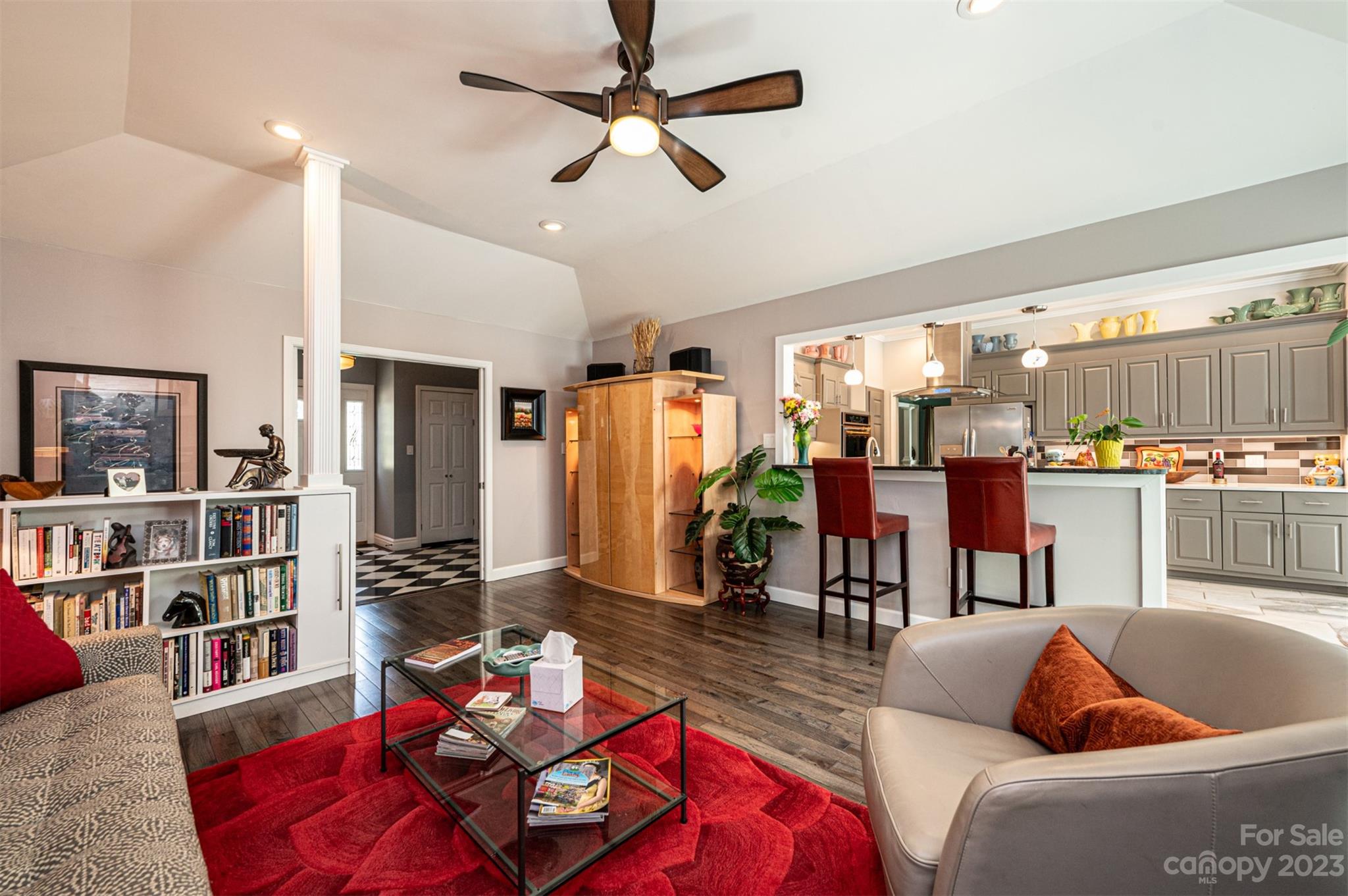 718 Wood Hollow Road