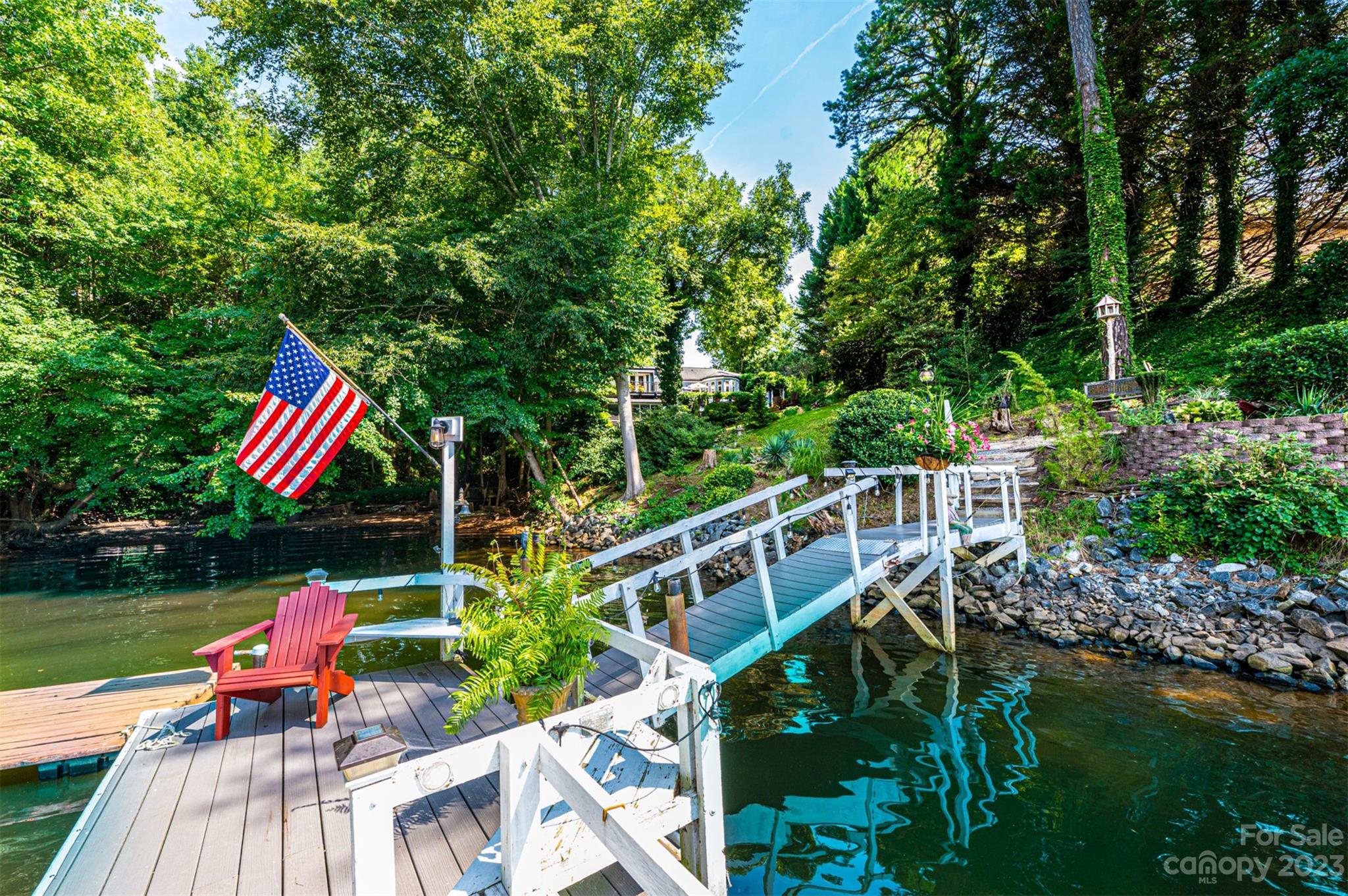 718 Wood Hollow Road
