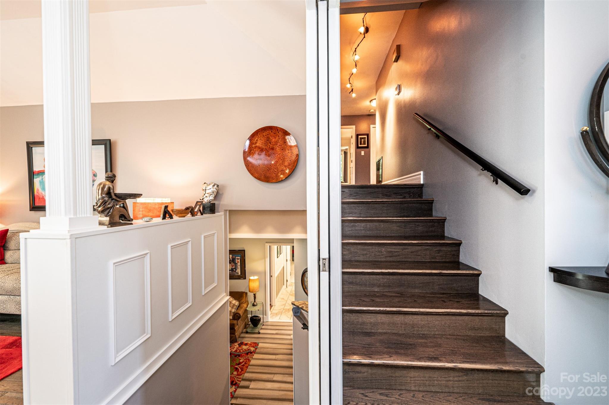 718 Wood Hollow Road