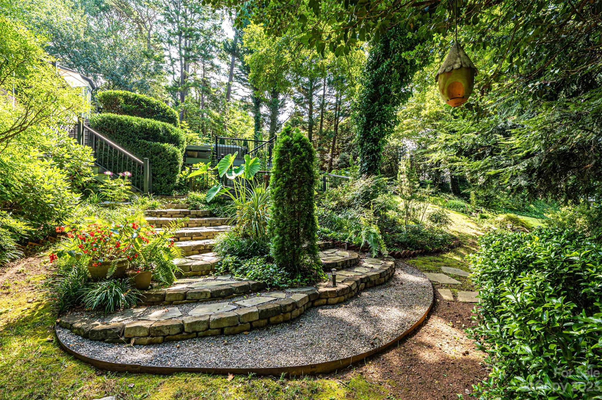 718 Wood Hollow Road