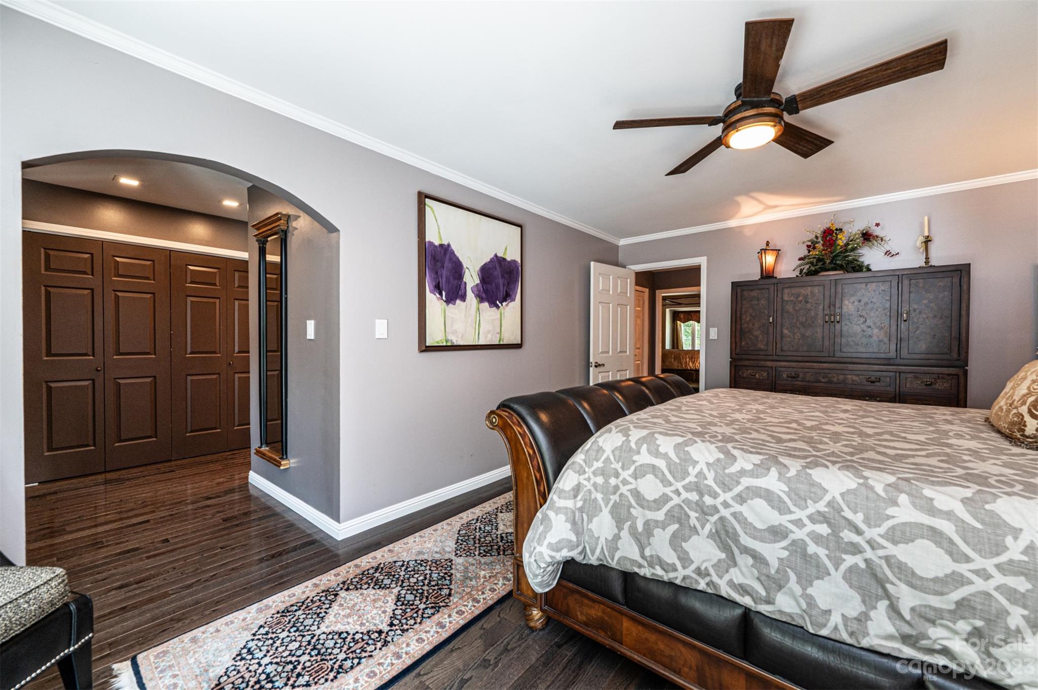718 Wood Hollow Road