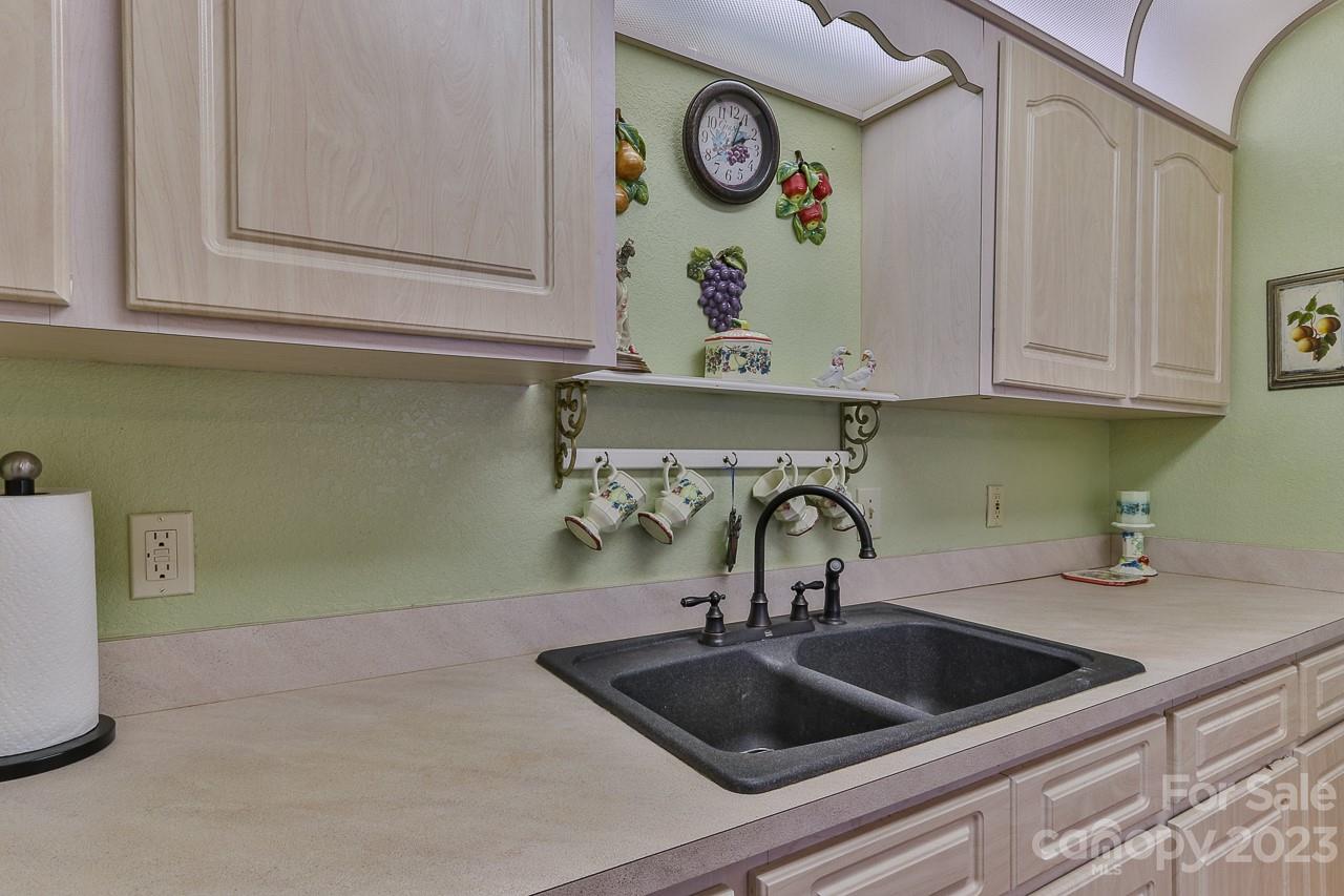 222 Meadowridge Drive