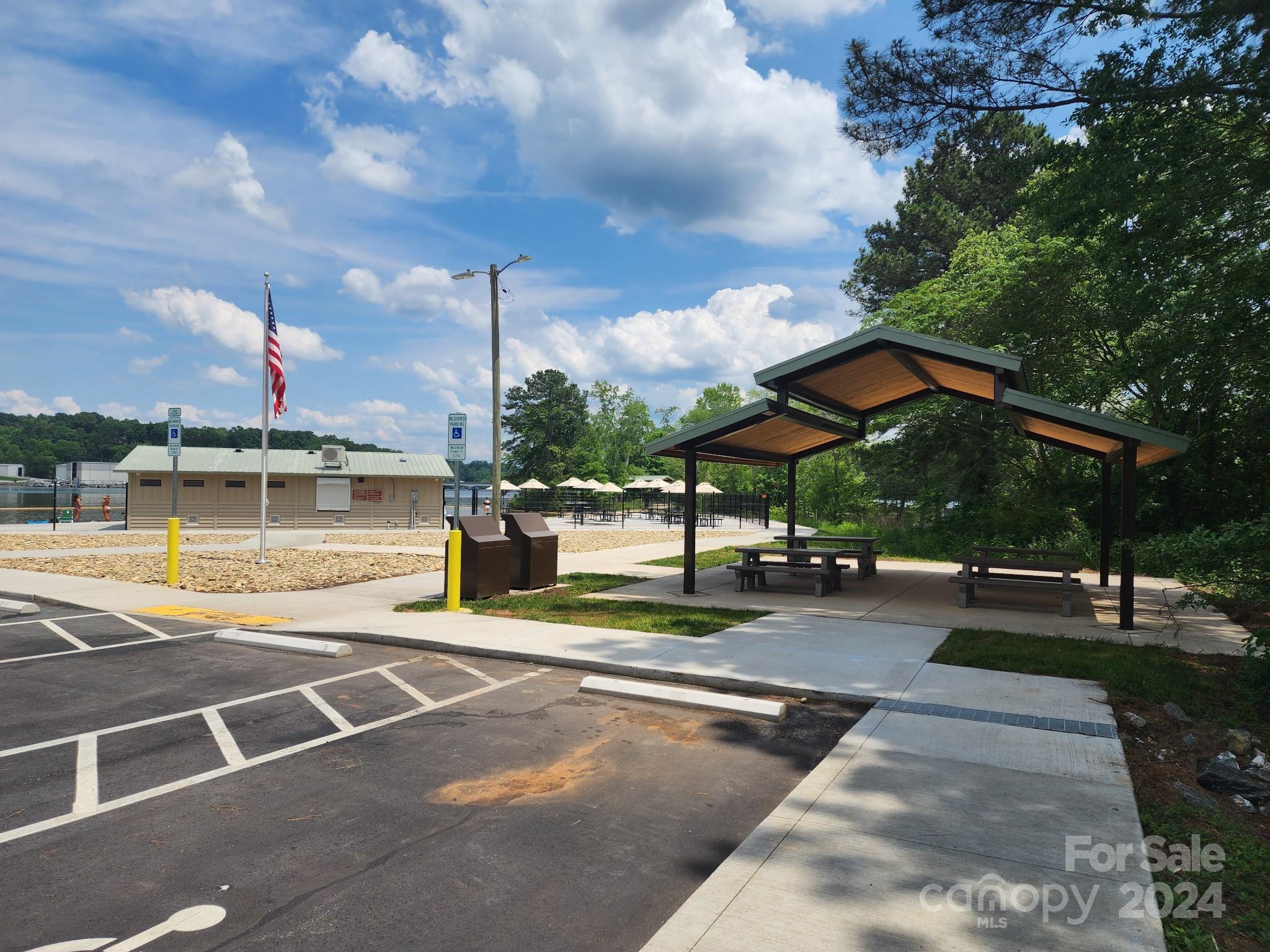 71 Lakemont Park Road