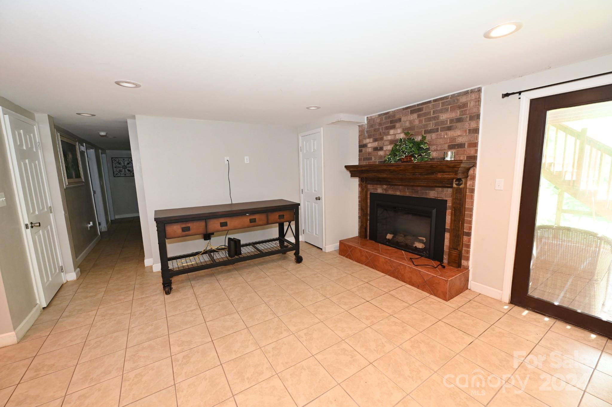 71 Lakemont Park Road