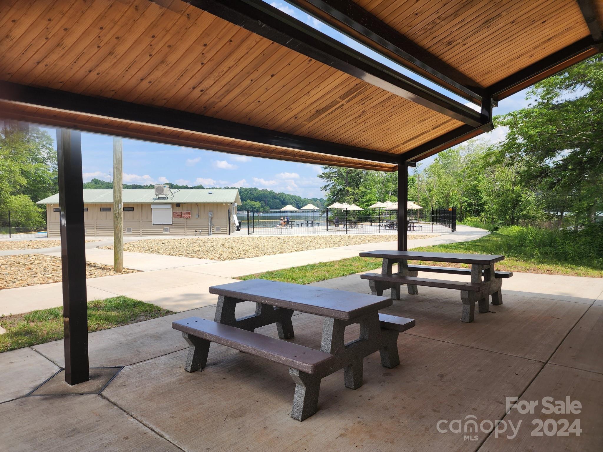 71 Lakemont Park Road