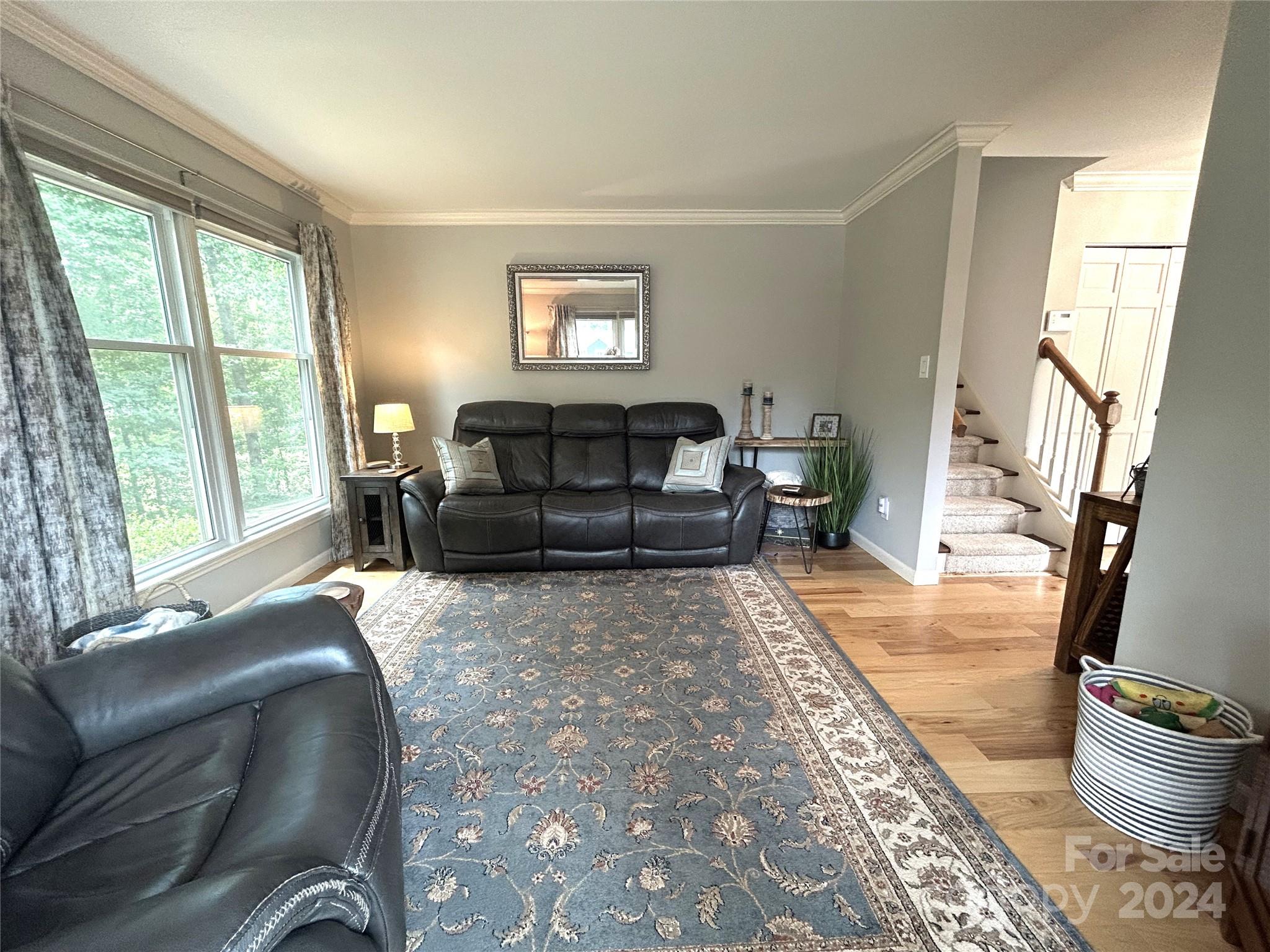 4821 Glen Hollow Lane NE