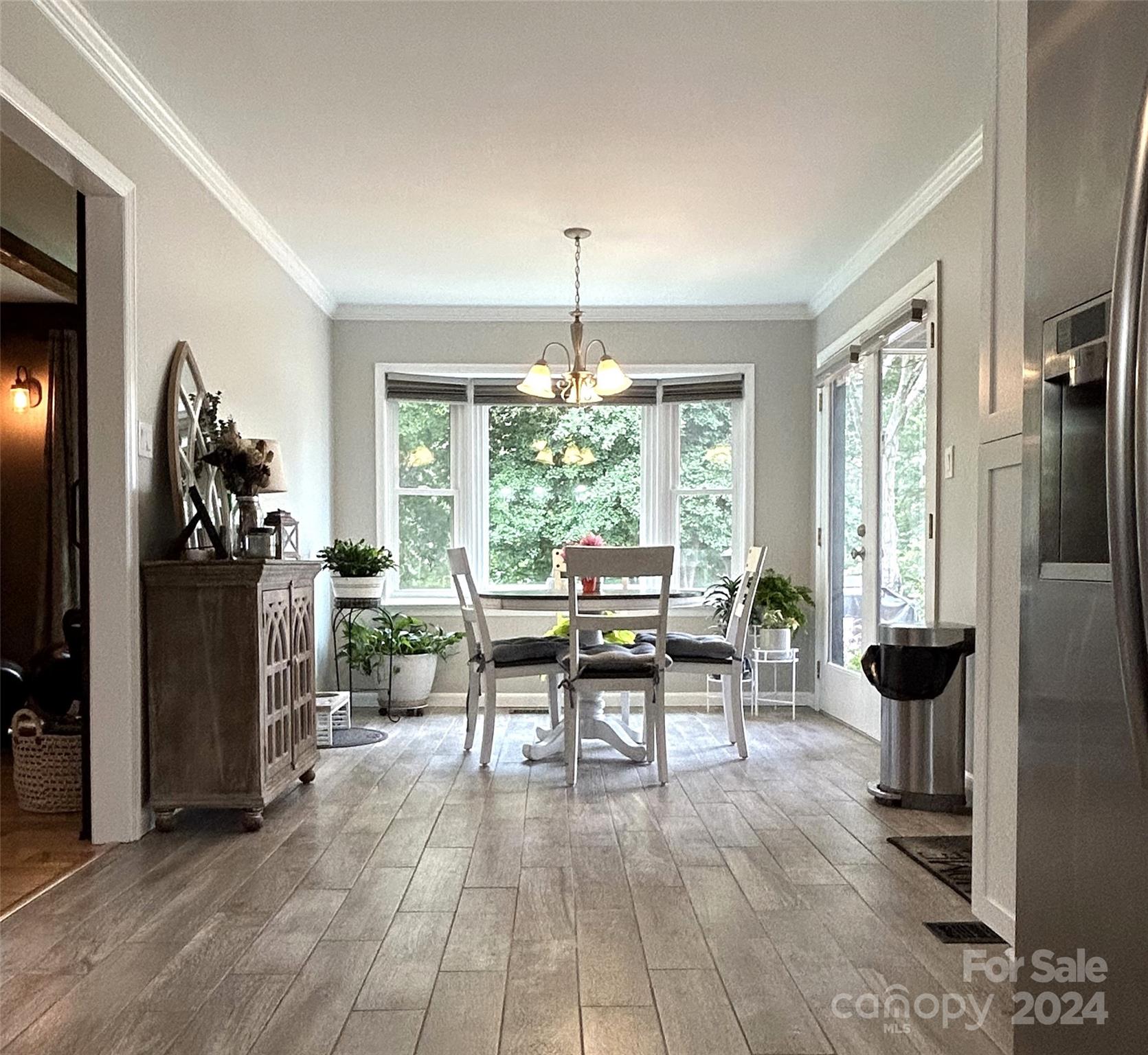 4821 Glen Hollow Lane NE