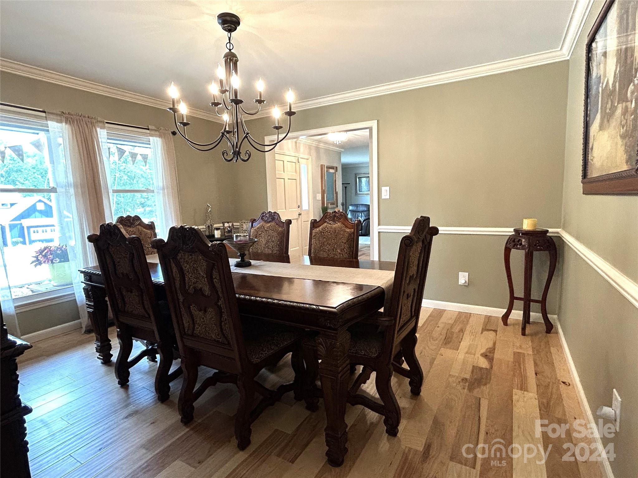 4821 Glen Hollow Lane NE