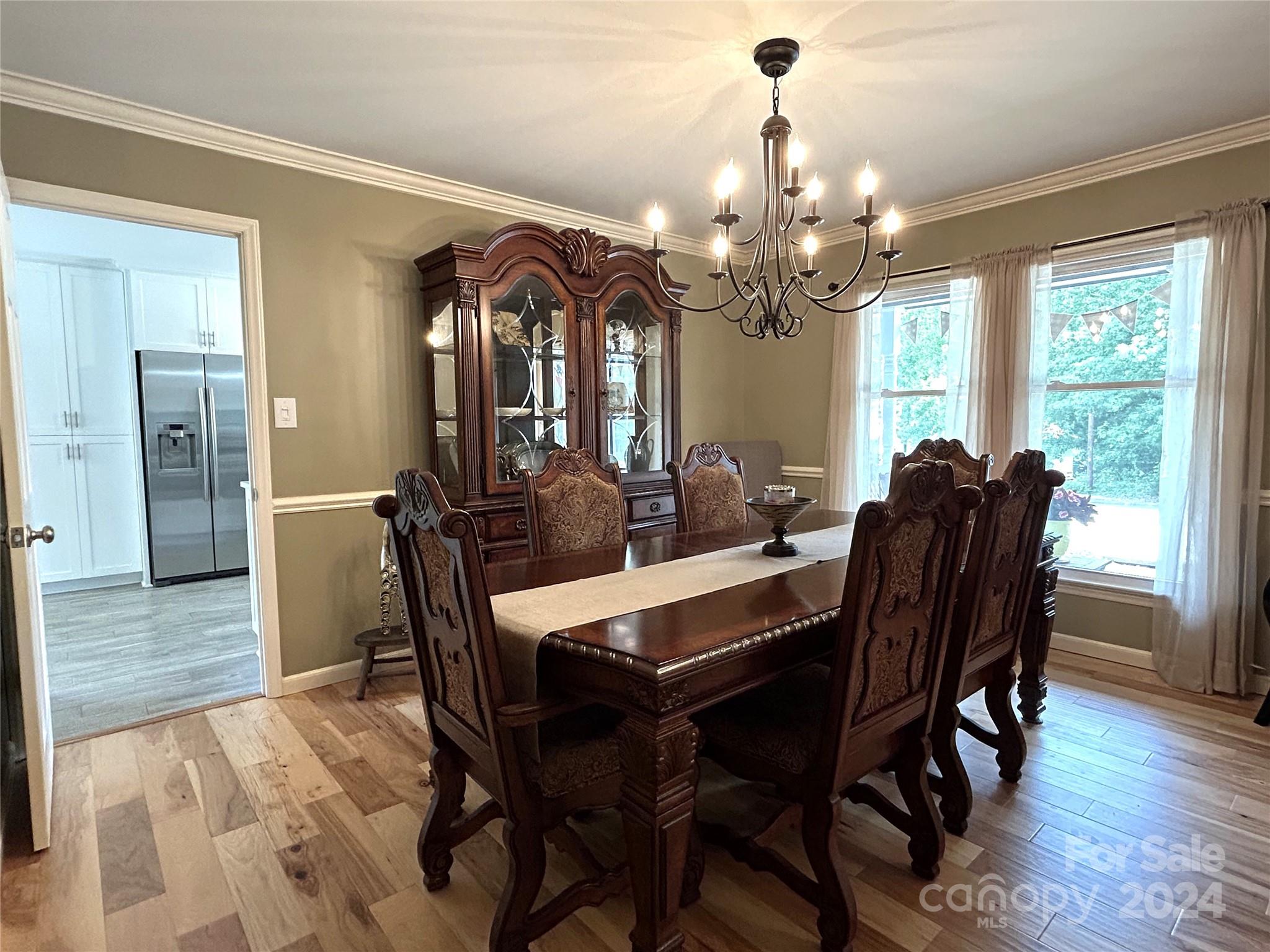 4821 Glen Hollow Lane NE