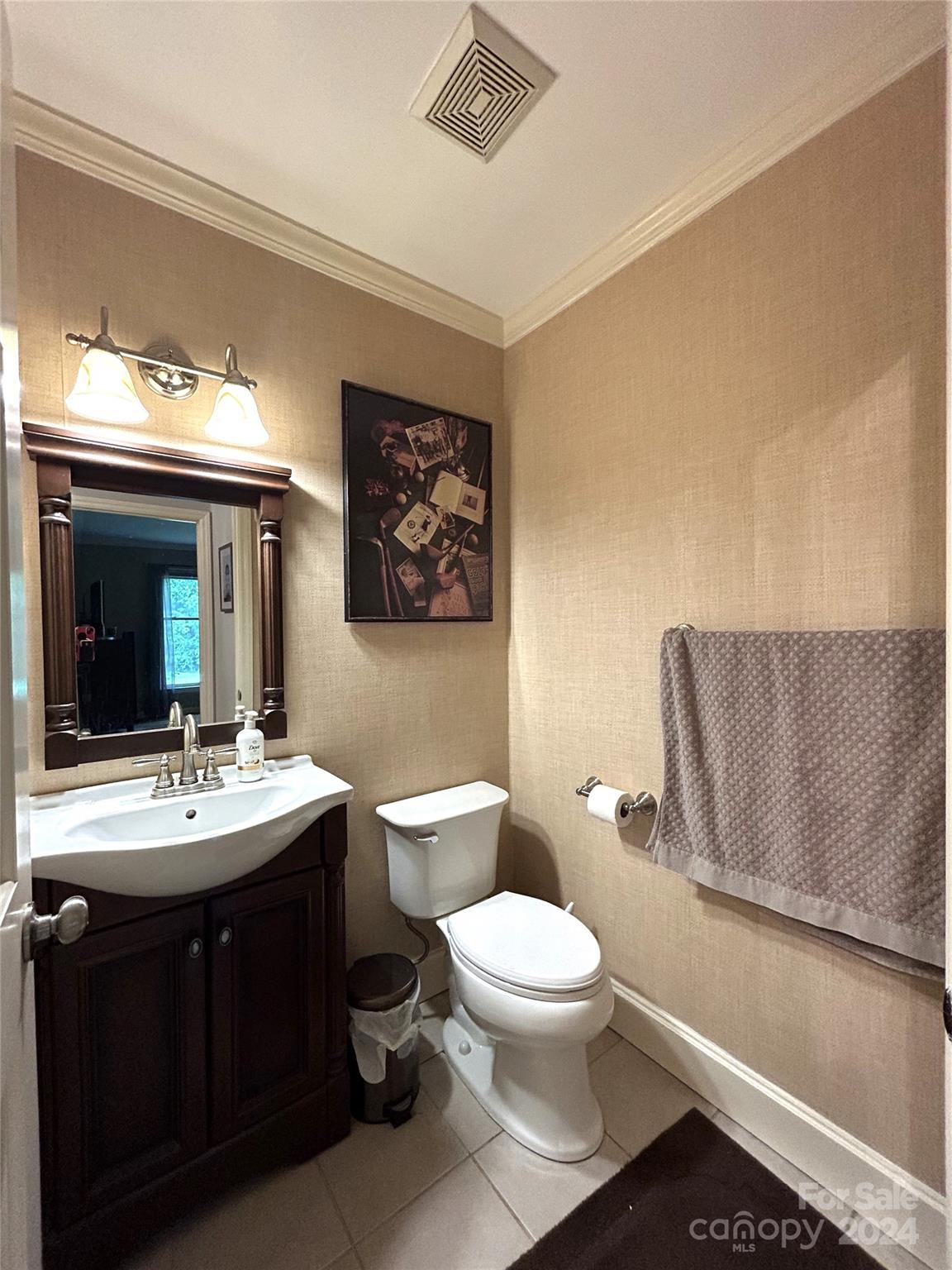 4821 Glen Hollow Lane NE