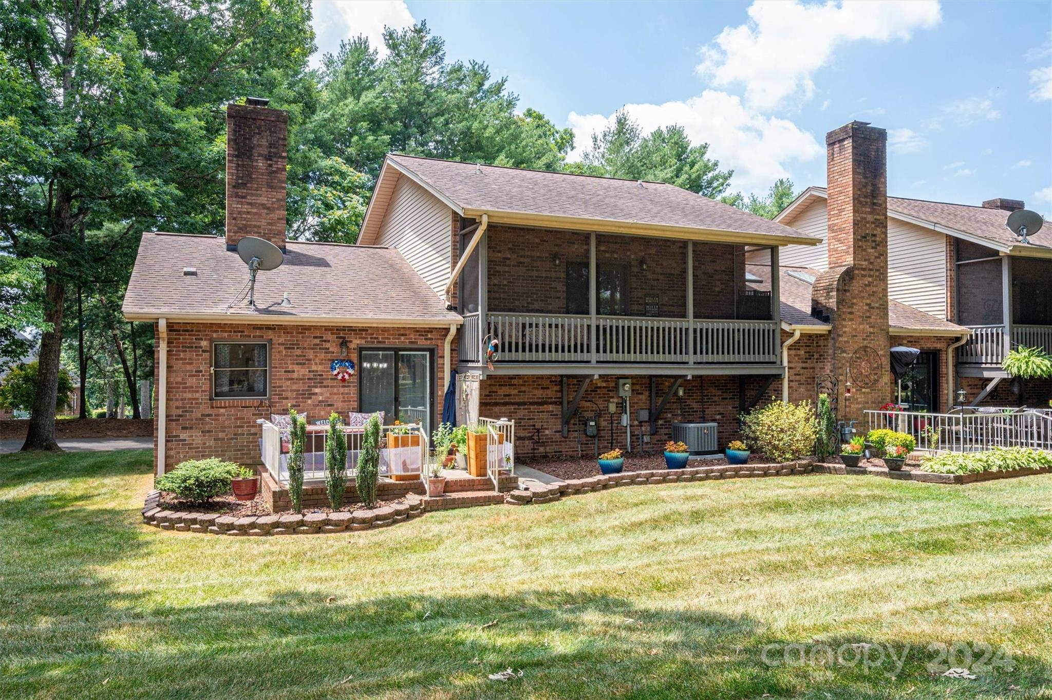 510 6th Street Circle NE