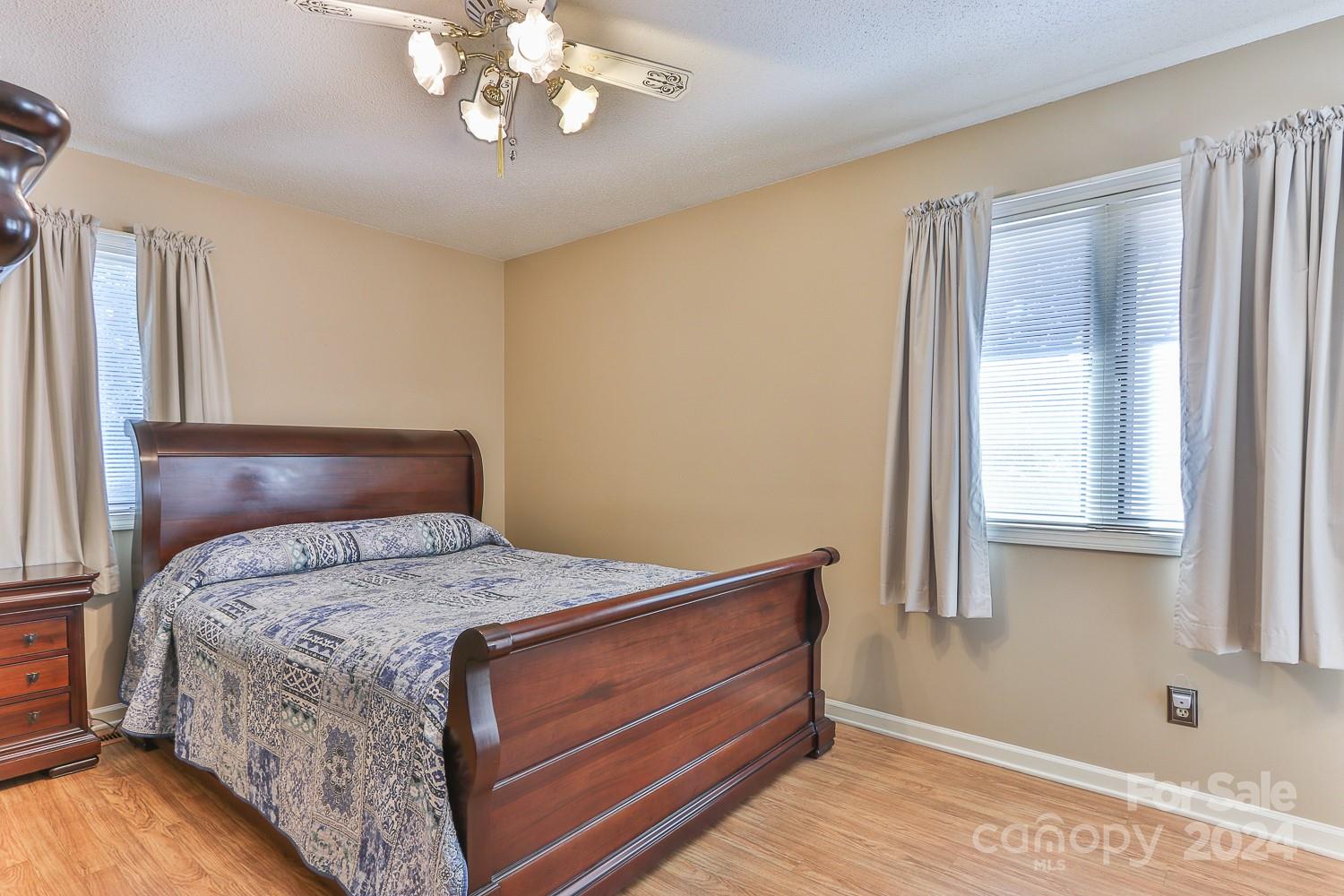 5076 NC Hwy 127 Highway