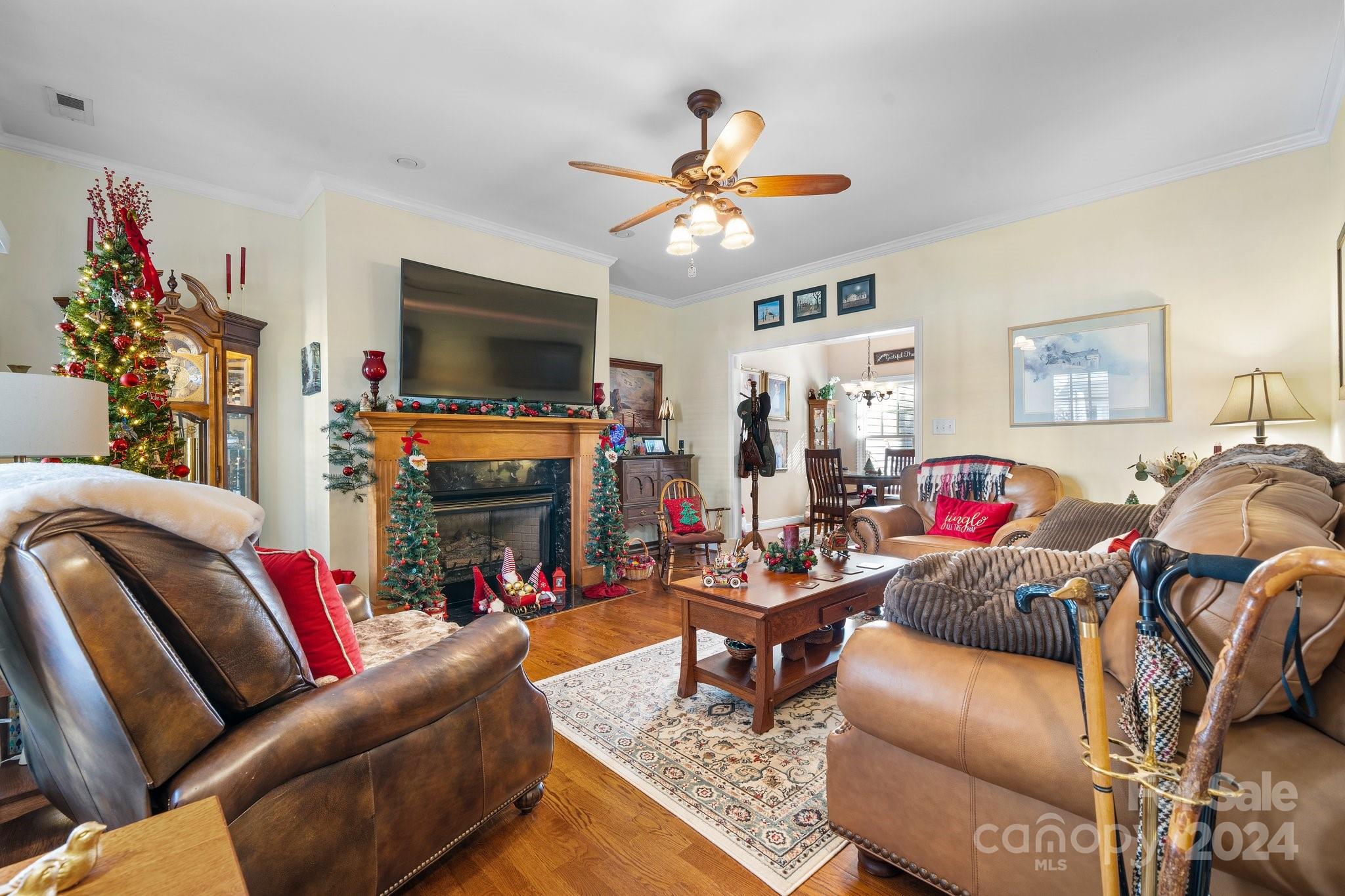 73 40th Ave Drive NE