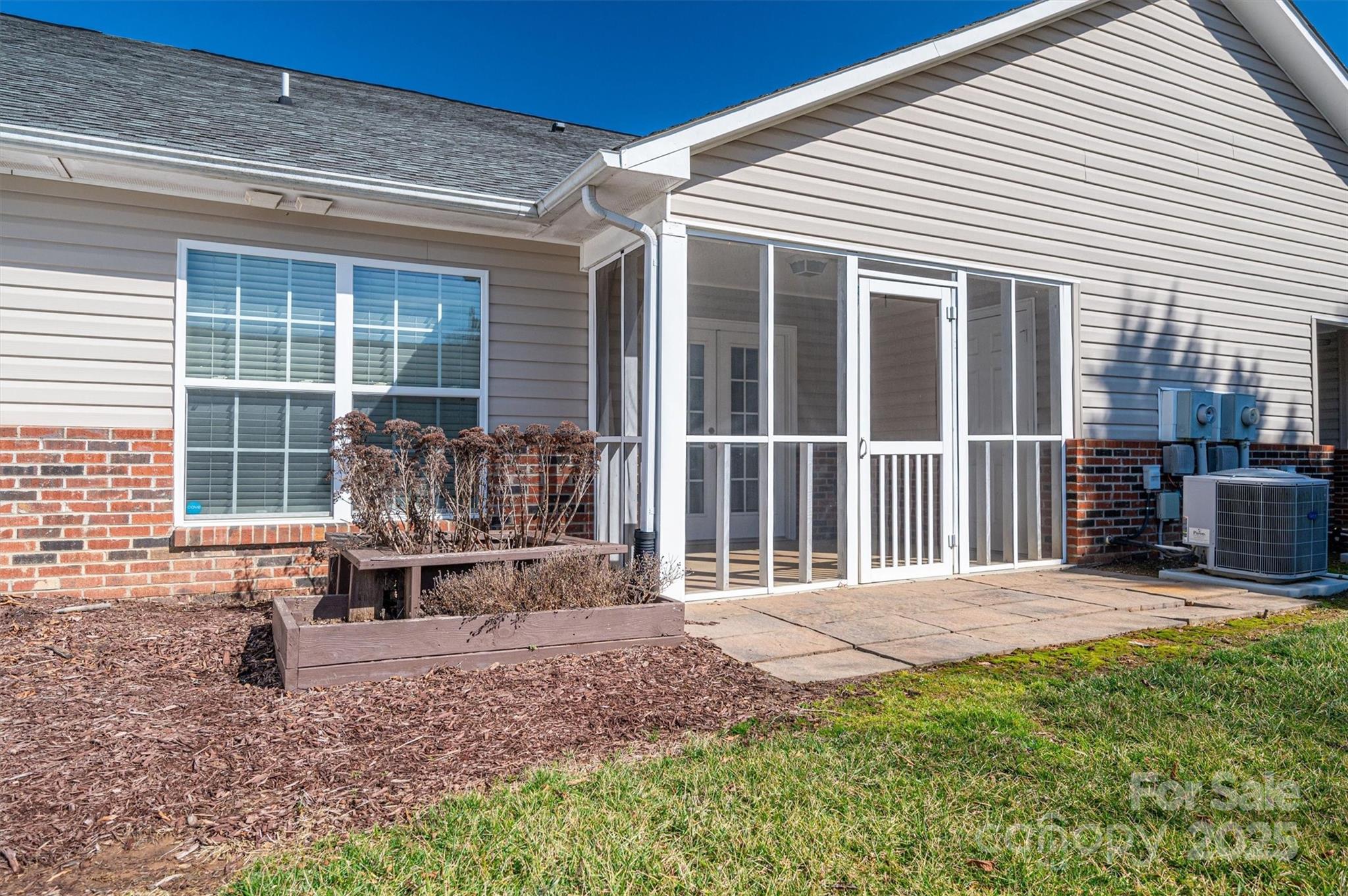 810 E Main Street