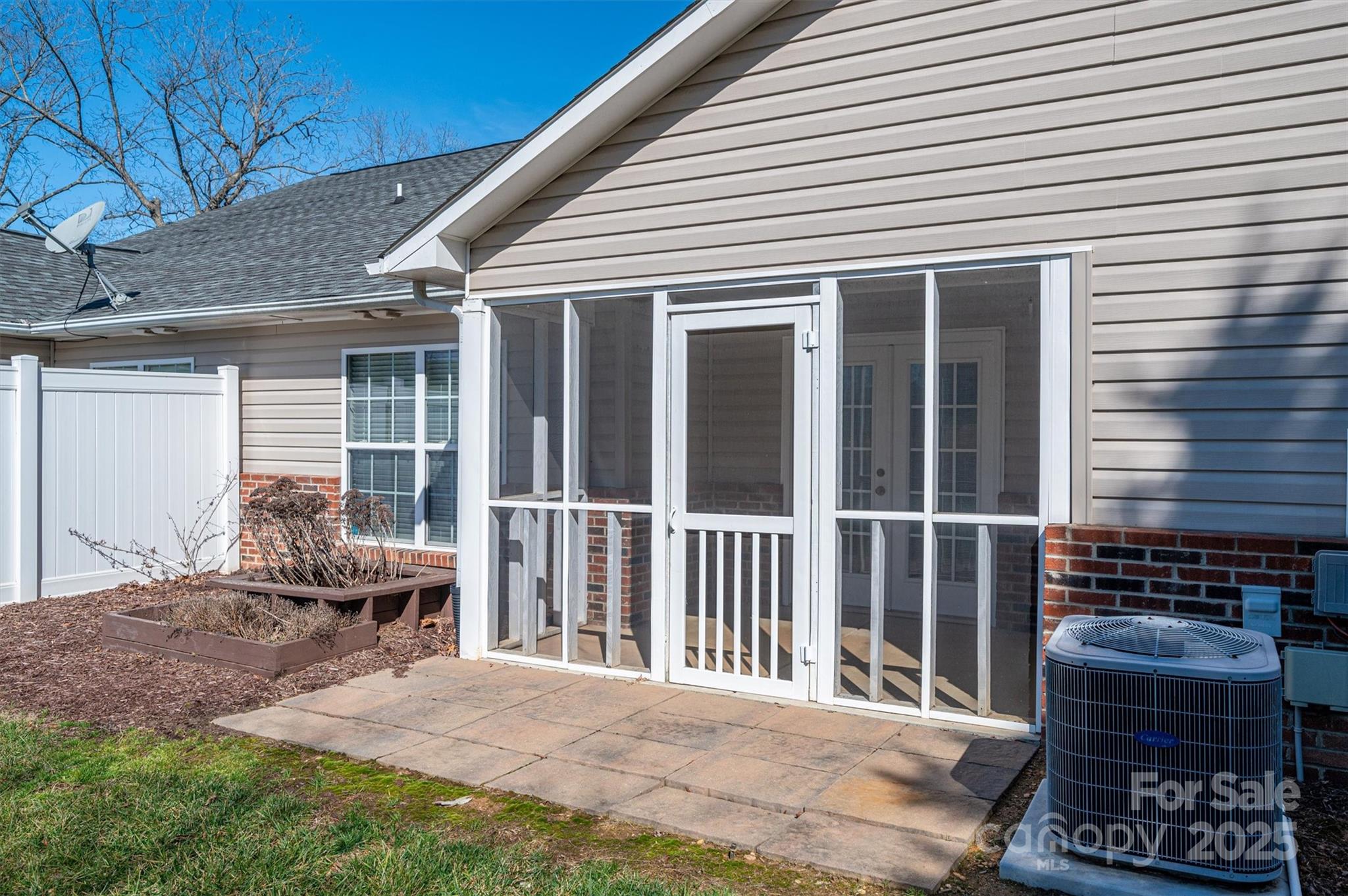 810 E Main Street