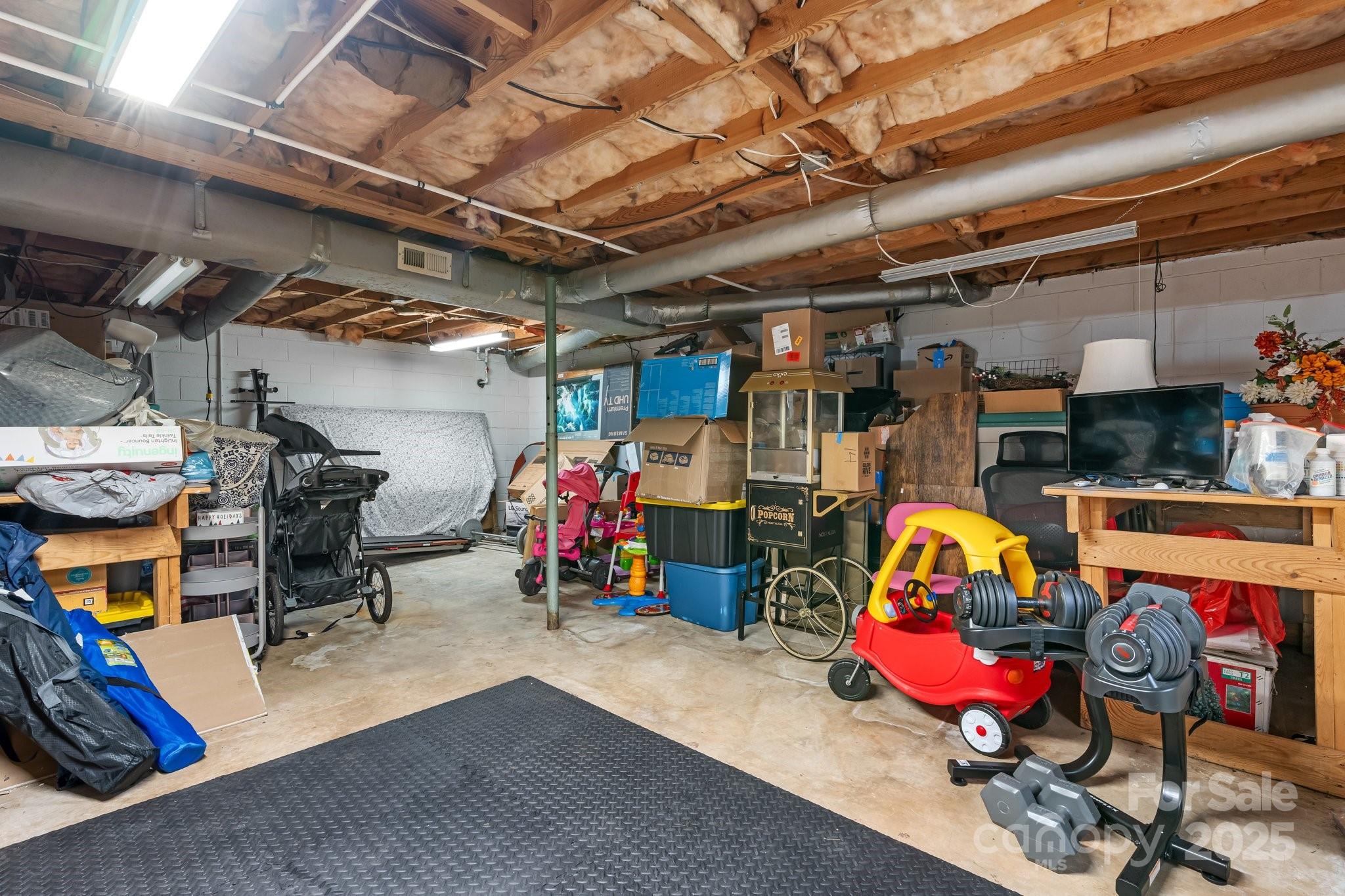 2609 Raintree Street